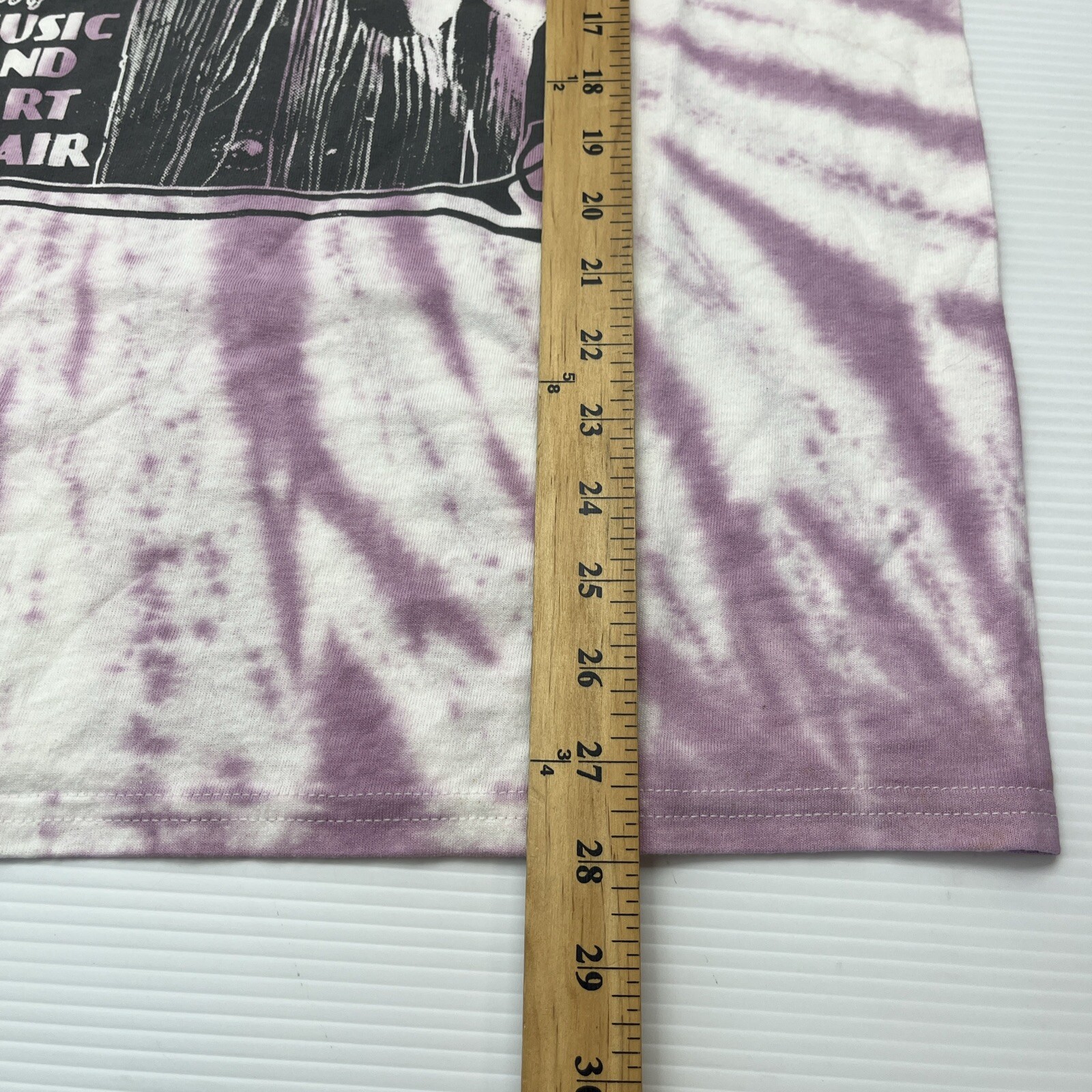 Jimi Hendrix Aug 18 1969 Music and Art Fair size Medium T shirt Tye Dye Purple