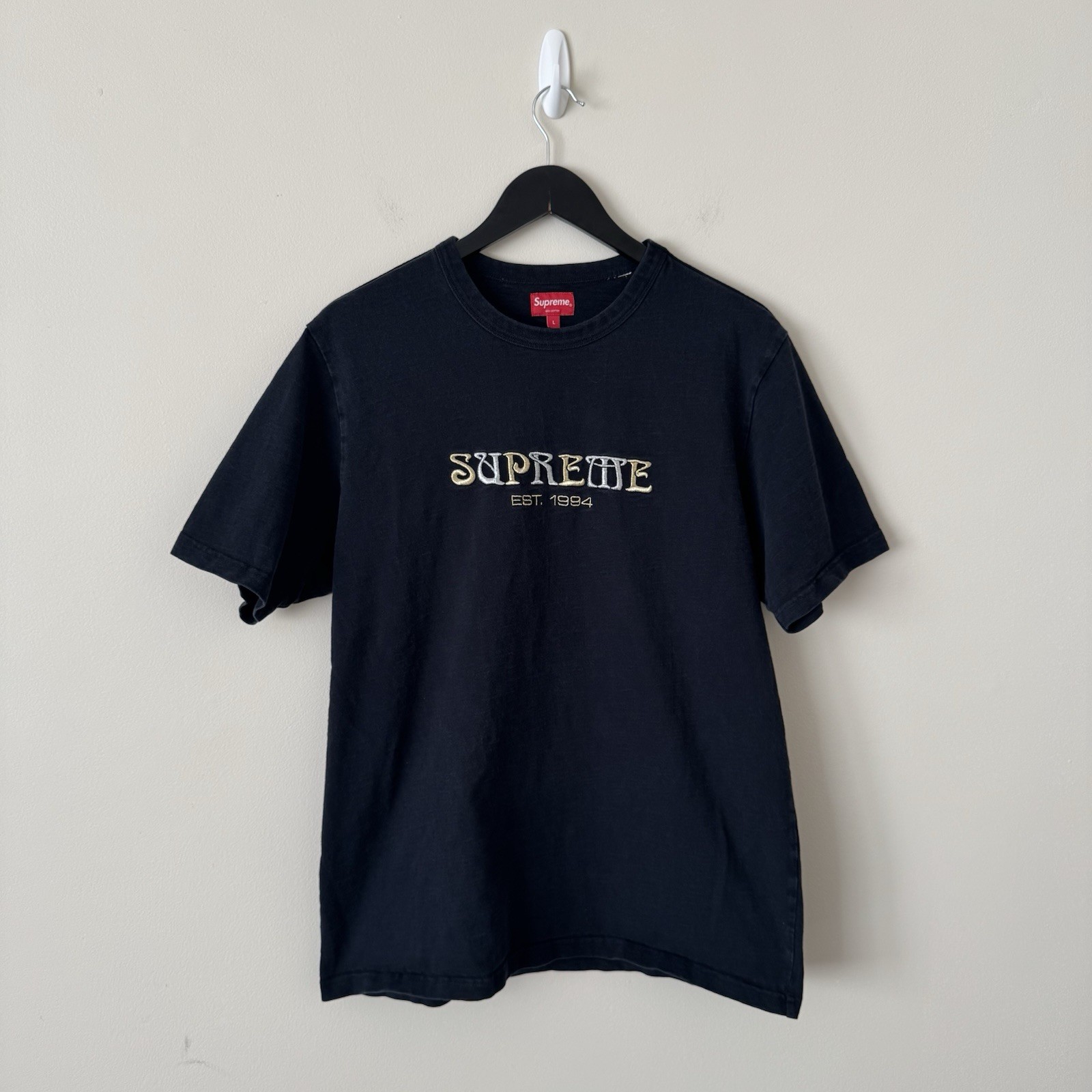 Supreme FW18 Nouveau Embroidered Logo T-Shirt
