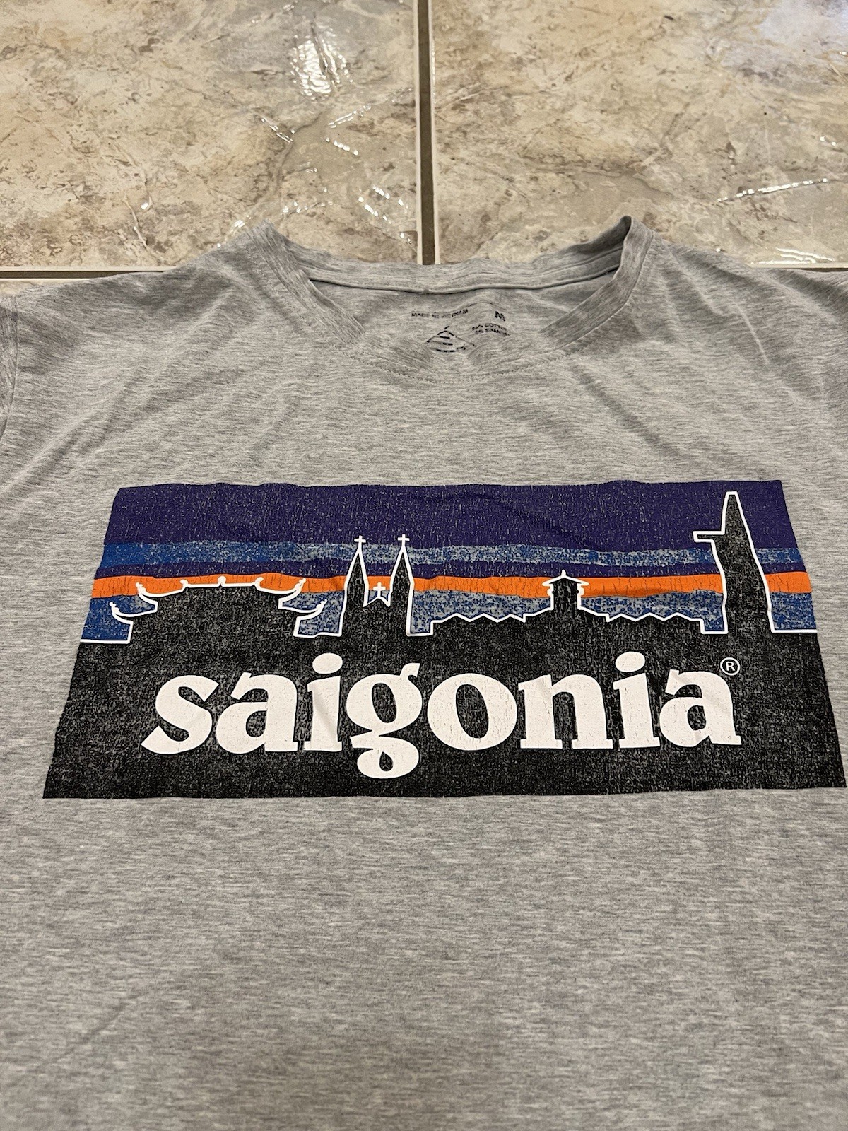 Adult M Illiminate SAIGONIA Shirt Crew Neck Stretch Cotton Blend Distressed