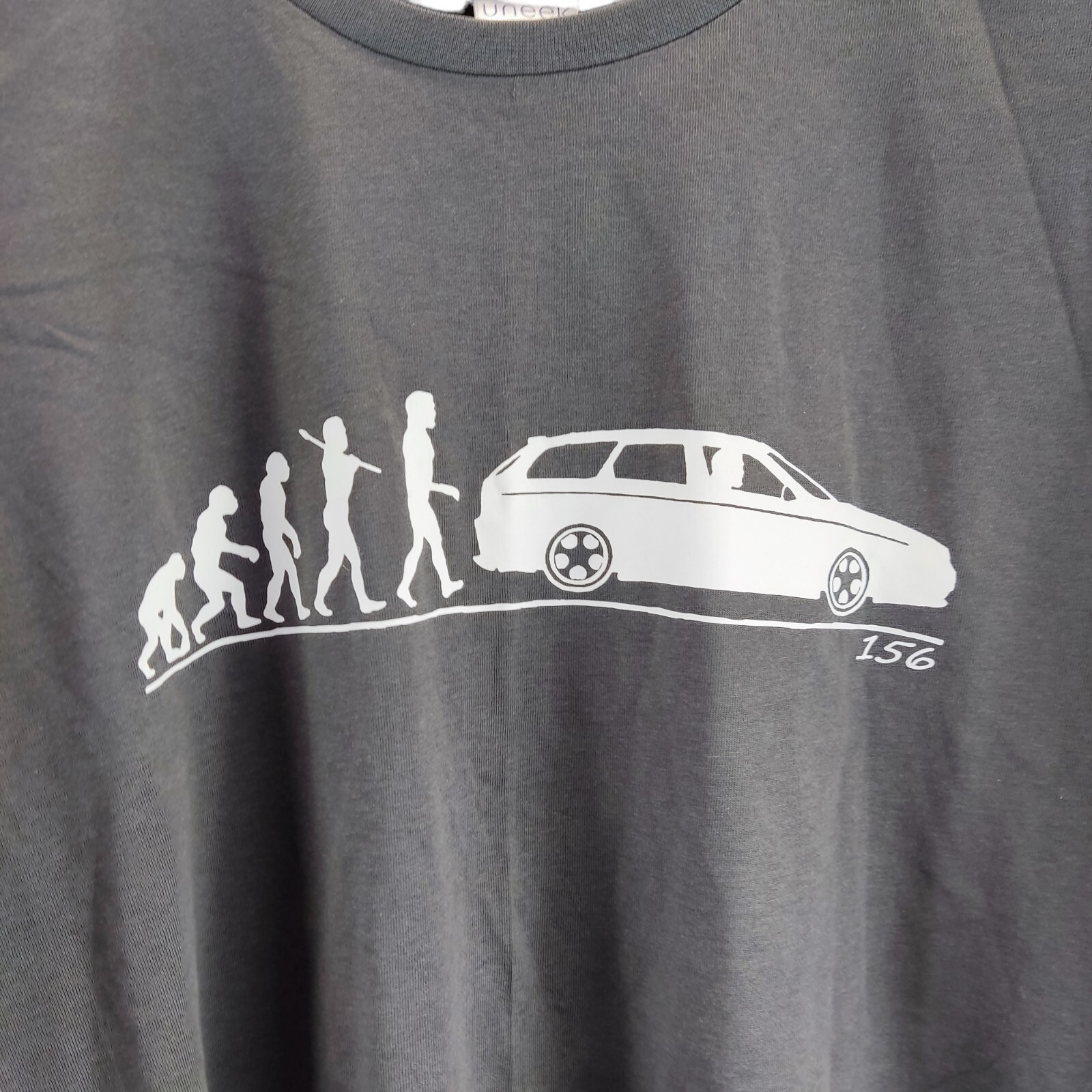 uneek mens t-shirt grey large print round neck short sleeve size xl free postage