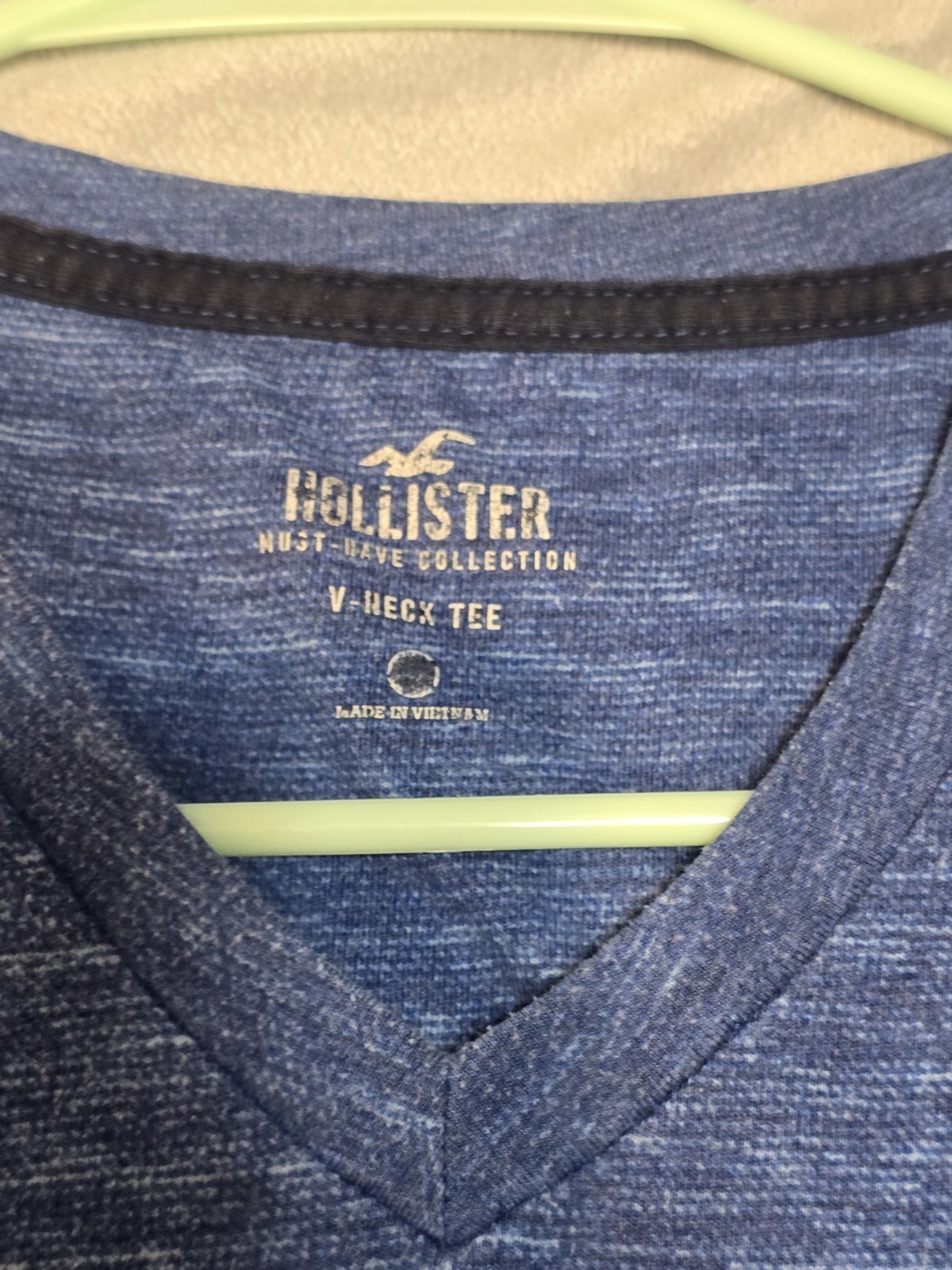 Hollister V-Neck Tee Must-Have Collection Feathered Blue Mens Sz L