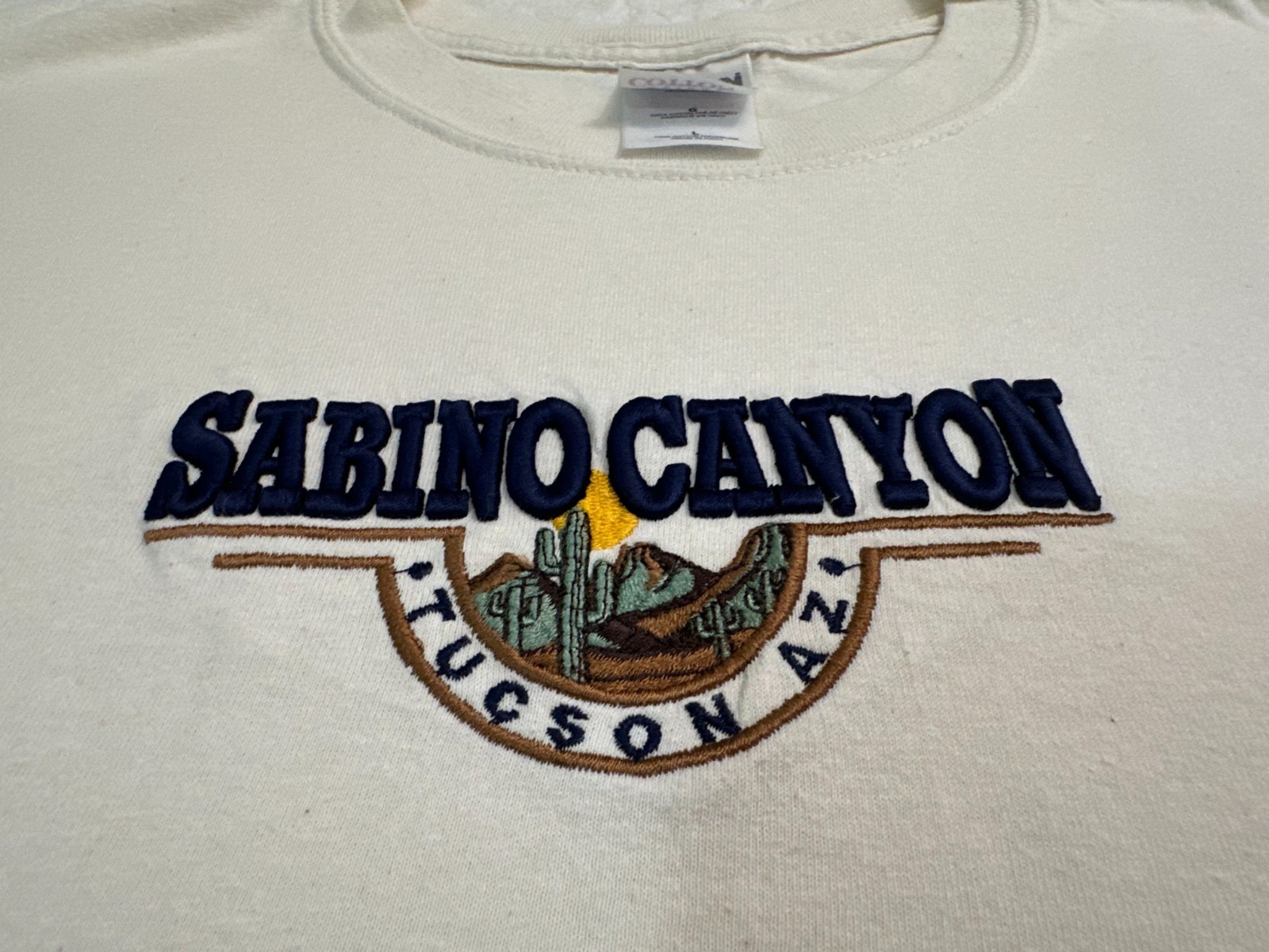 Vintage 1990s Y2K Sabino Canyon Tucson Arizona Embroidered T-Shirt L Barely Worn