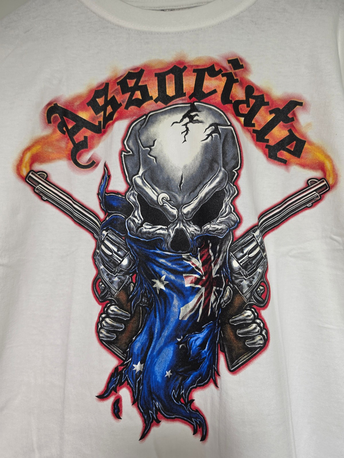 Unisex Long Sleeve Shirt – Associate Skull Australia Flag – Size L – 100% Cotton