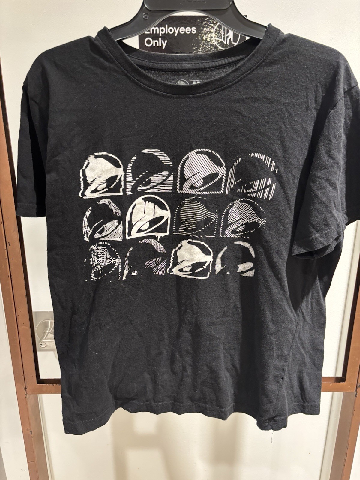 Taco Bell brand T-Shirt size medium. Short sleeve. 60/40 cotton/poly.