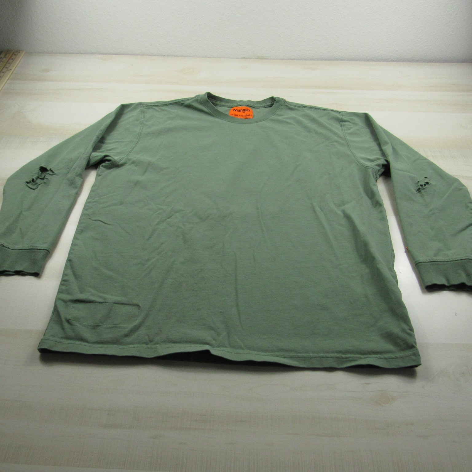 Wrangler Shirt Mens Extra Large Green FR Fire Resistant Workwear *Holes