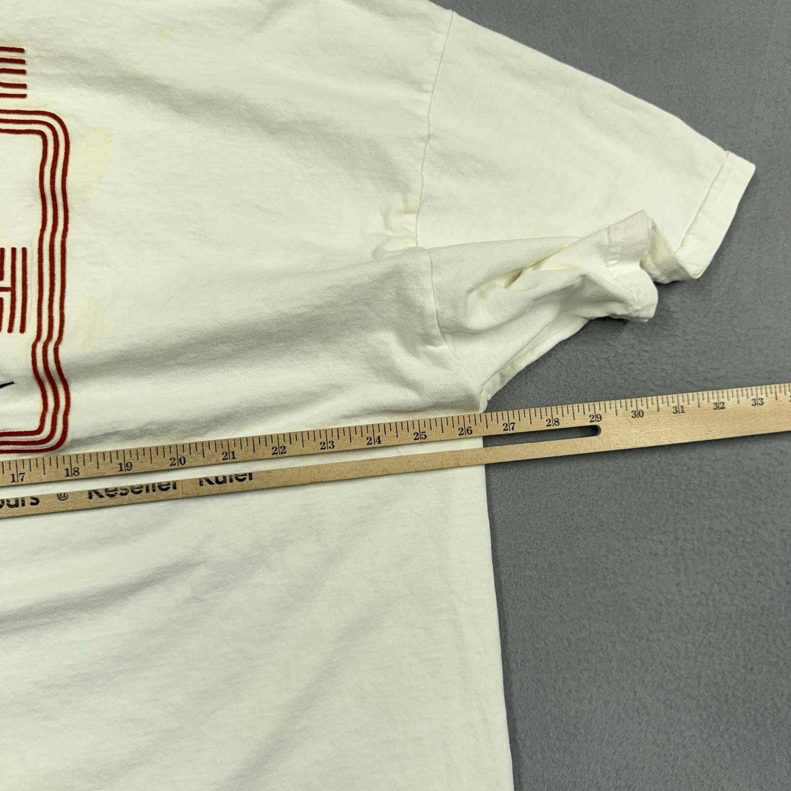 Nike Shirt Mens 2XL White There Is No Finish Line Back Print Graphic T-Shirt Tee