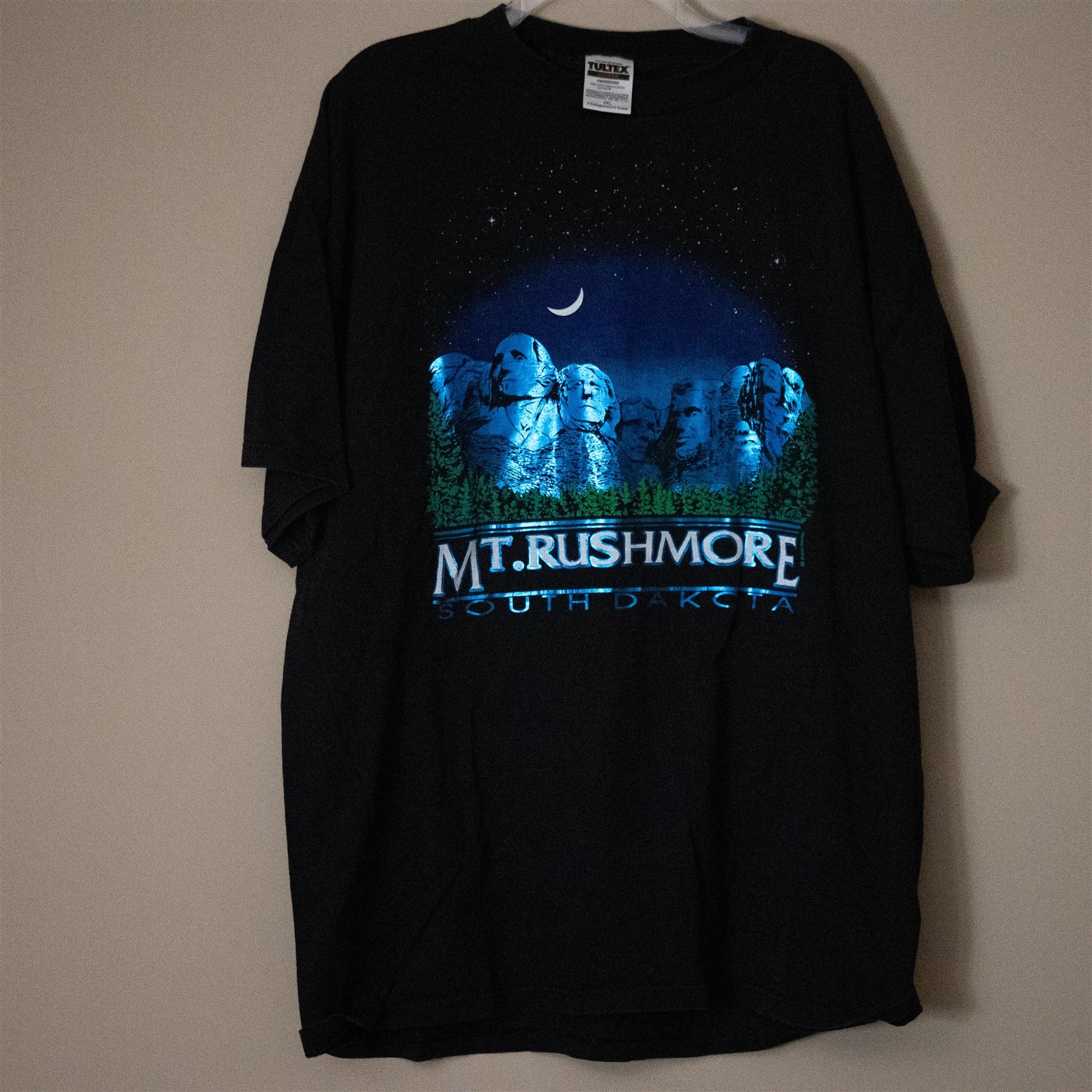 Mount Rushmore Vintage Cheesy Blue Reflective Foil Men&rsquo;s T-Shirt Size 2XL