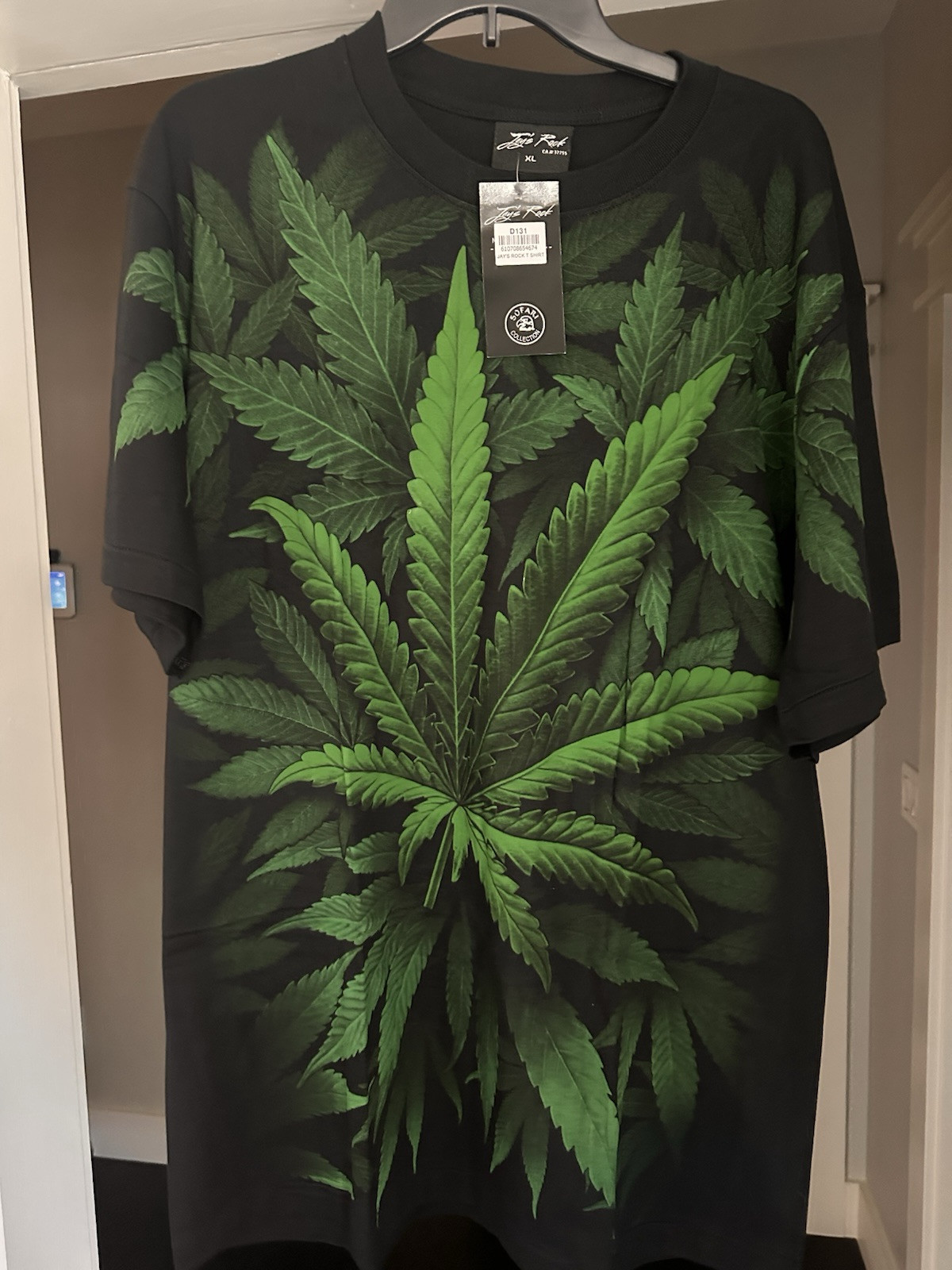 Pot Leave green leaf Glow In Dark Inconspicuous Size X-large