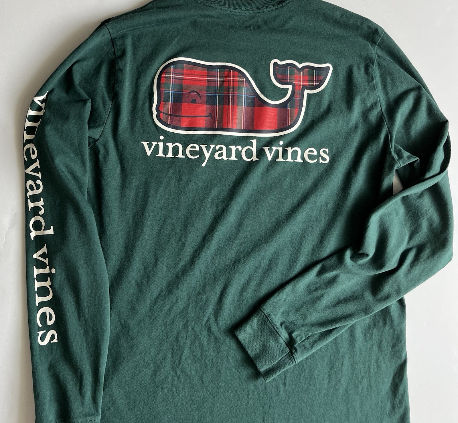 Vineyard Vines Long Sleeve Sz M T-Shirt Green Whale Logo Red Tartan Plaid