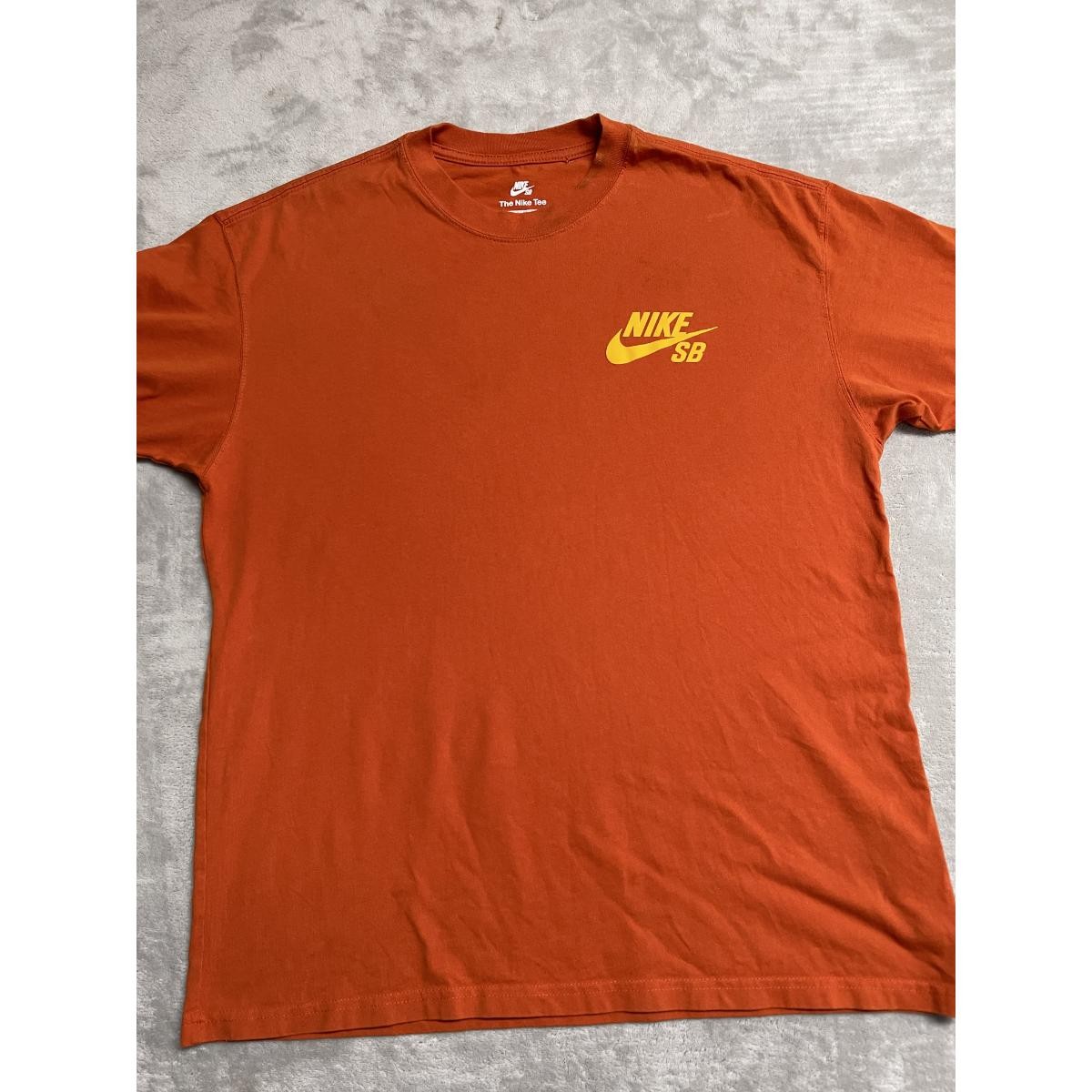 Nike SB Skate Logo Tee Shirt Mens Large Orange Loose Fit Everyday Wear Crew Neck
