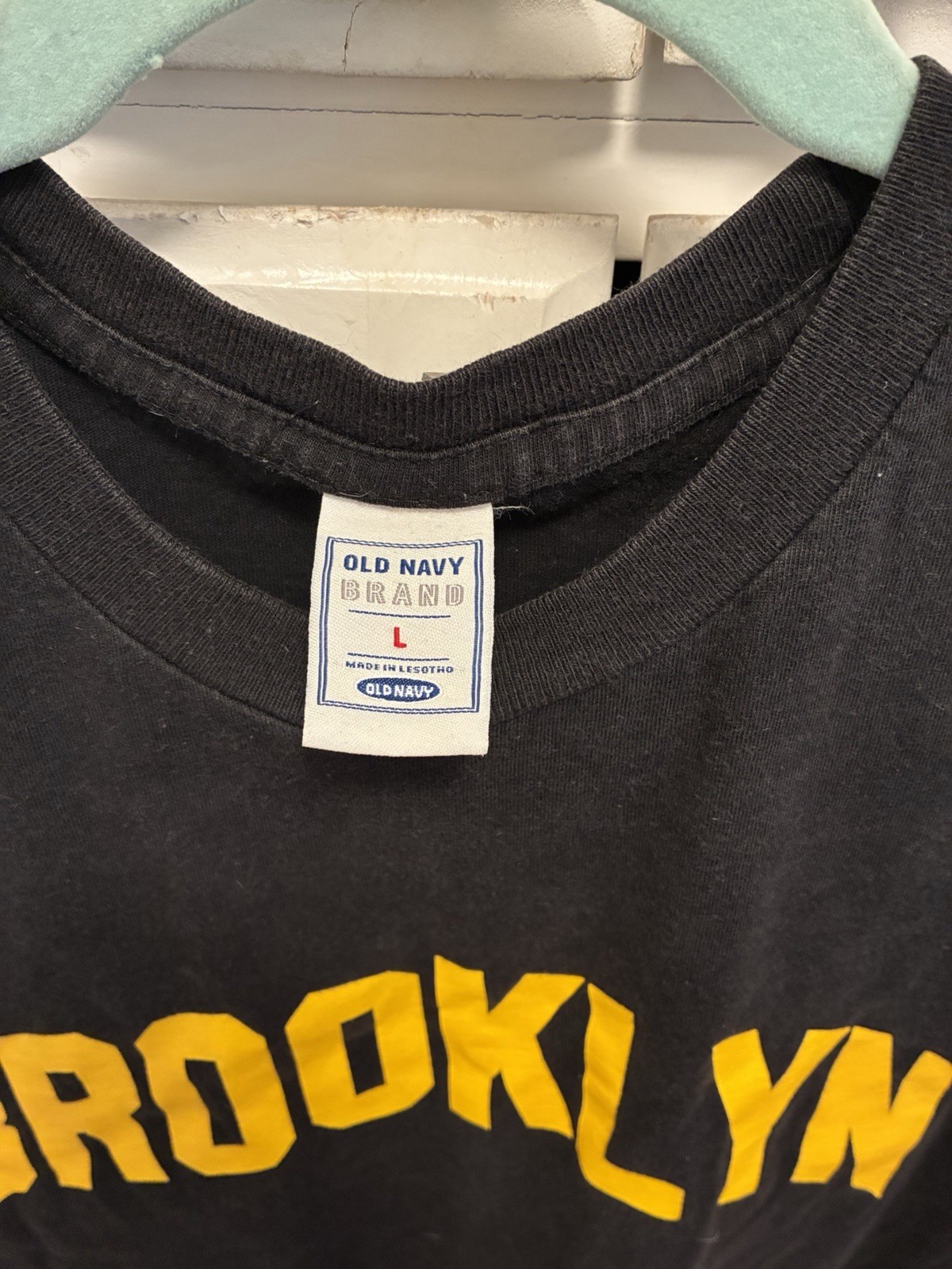 Old Navy Men’s L Regular Black Crew Neck Short Sleeve Brooklyn Graphic T-Shirt
