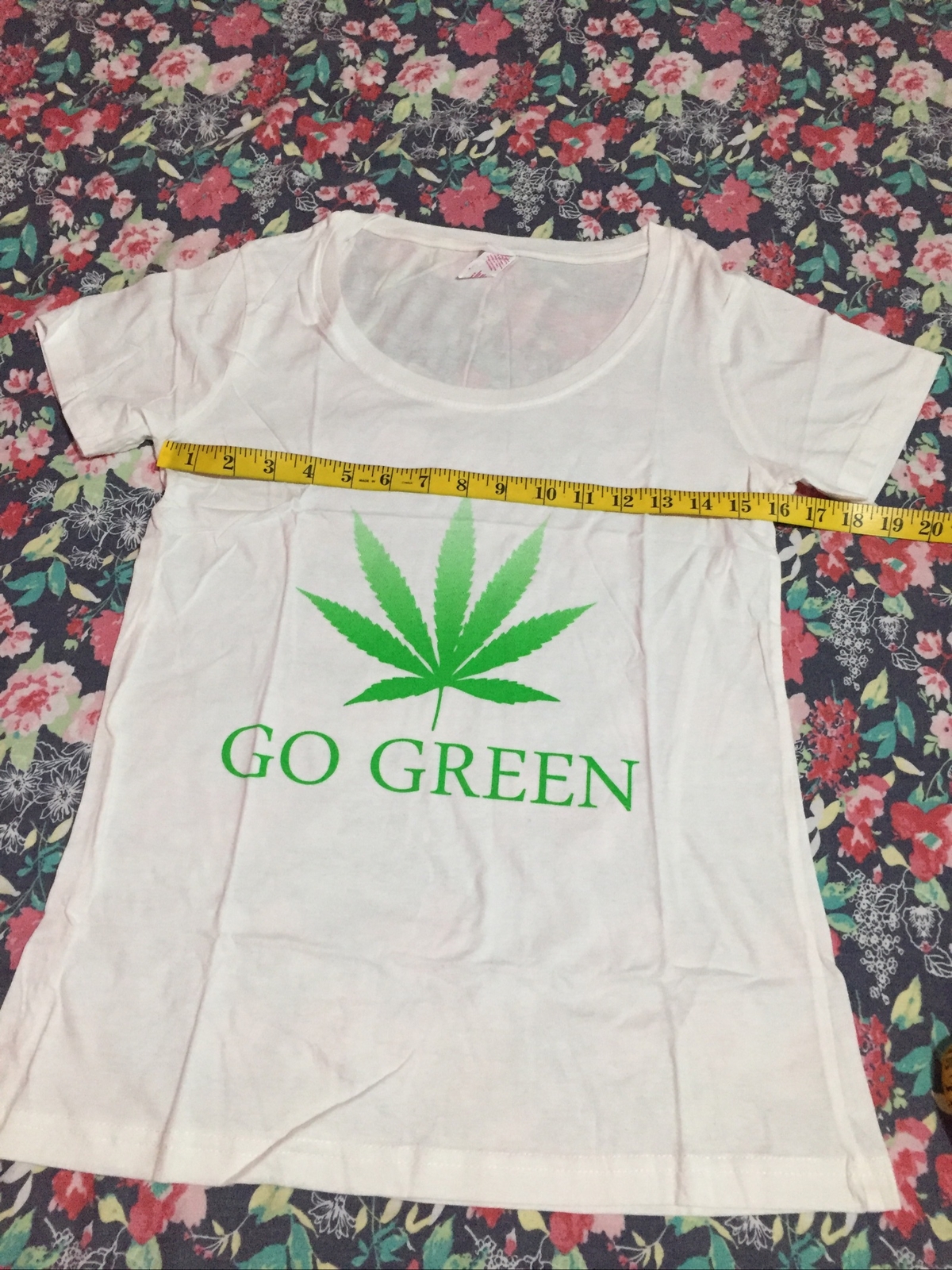Women’s Go Green Weed White T-shirt , 100% Cotton,New ( Tear Away Label)
