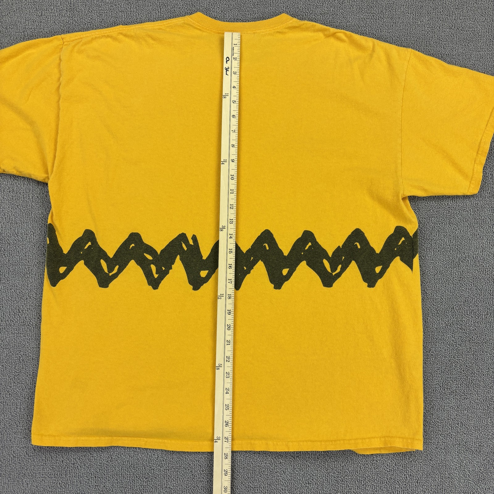 Peanuts Charlie Brown Zigzag Stripe Novelty Graphic Tee Yellow T-Shirt Sz 2XL