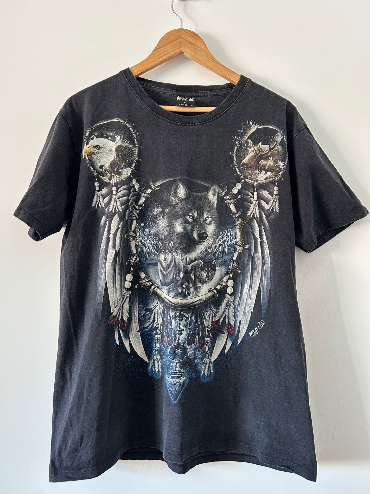 Wild T Shirt Size Large Graphic Tee Wolf Dreamcatcher Vintage Black VGC