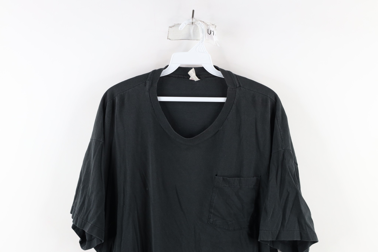 Vintage 90s Hanes Mens Size XL Distressed Blank Pocket T-Shirt Black Cotton