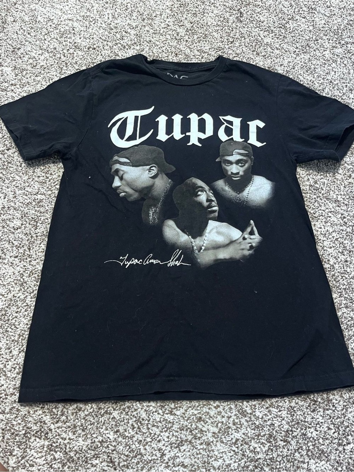 2Pac Tupac Shakur Graphic T-Shirt Black Band Rap Tee Men’s Small 2024 Bravado