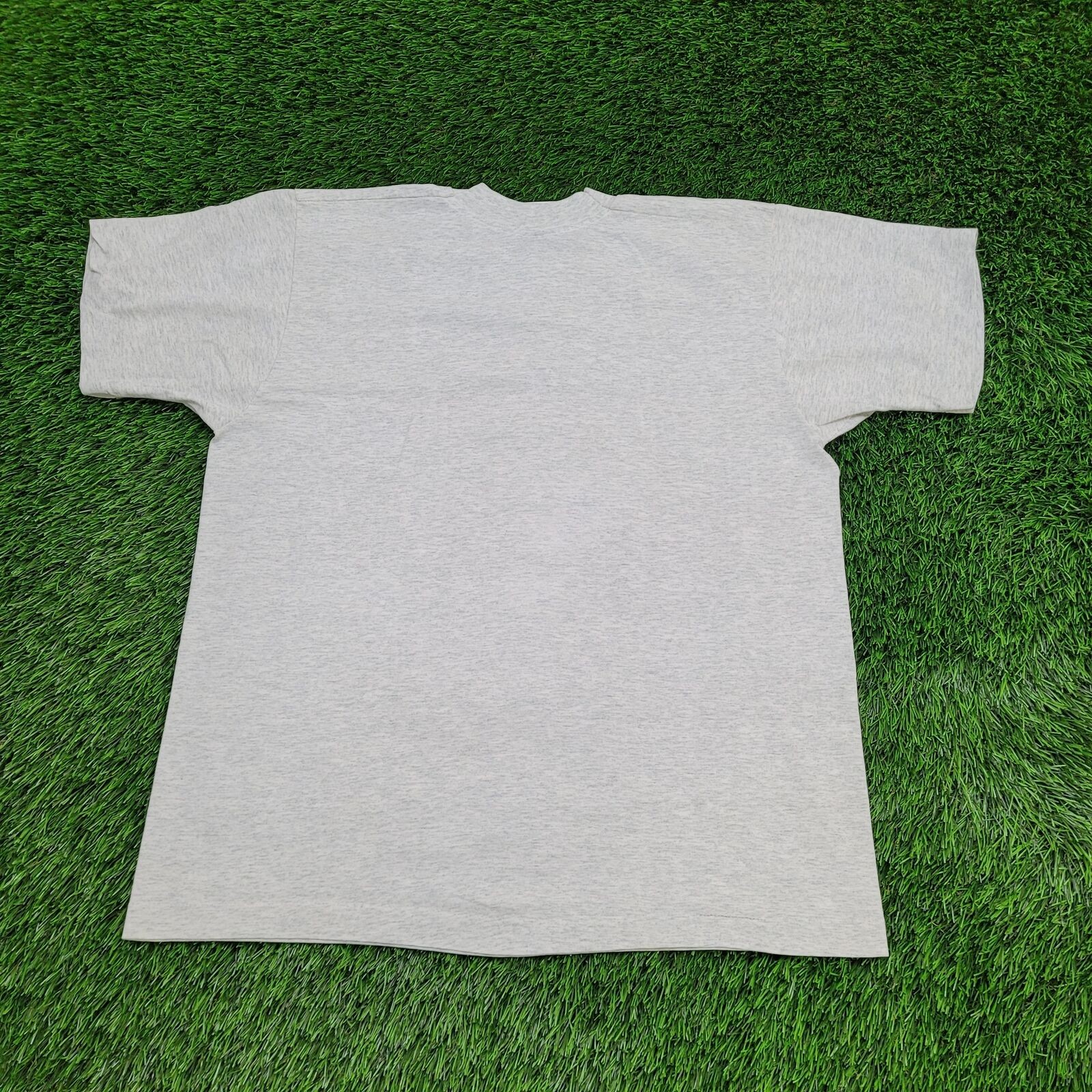 Vintage 90s Fruit-Of-The-Loom Guitar Shirt Large 21×25 Gray
