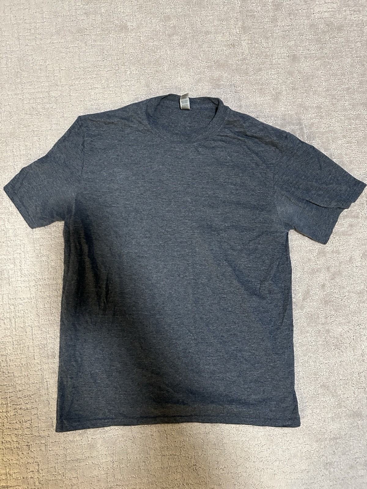 Gildan Dry-Blend Men&rsquo;s Short Sleeve T-Shirt – Size L, Royal Mist Navy