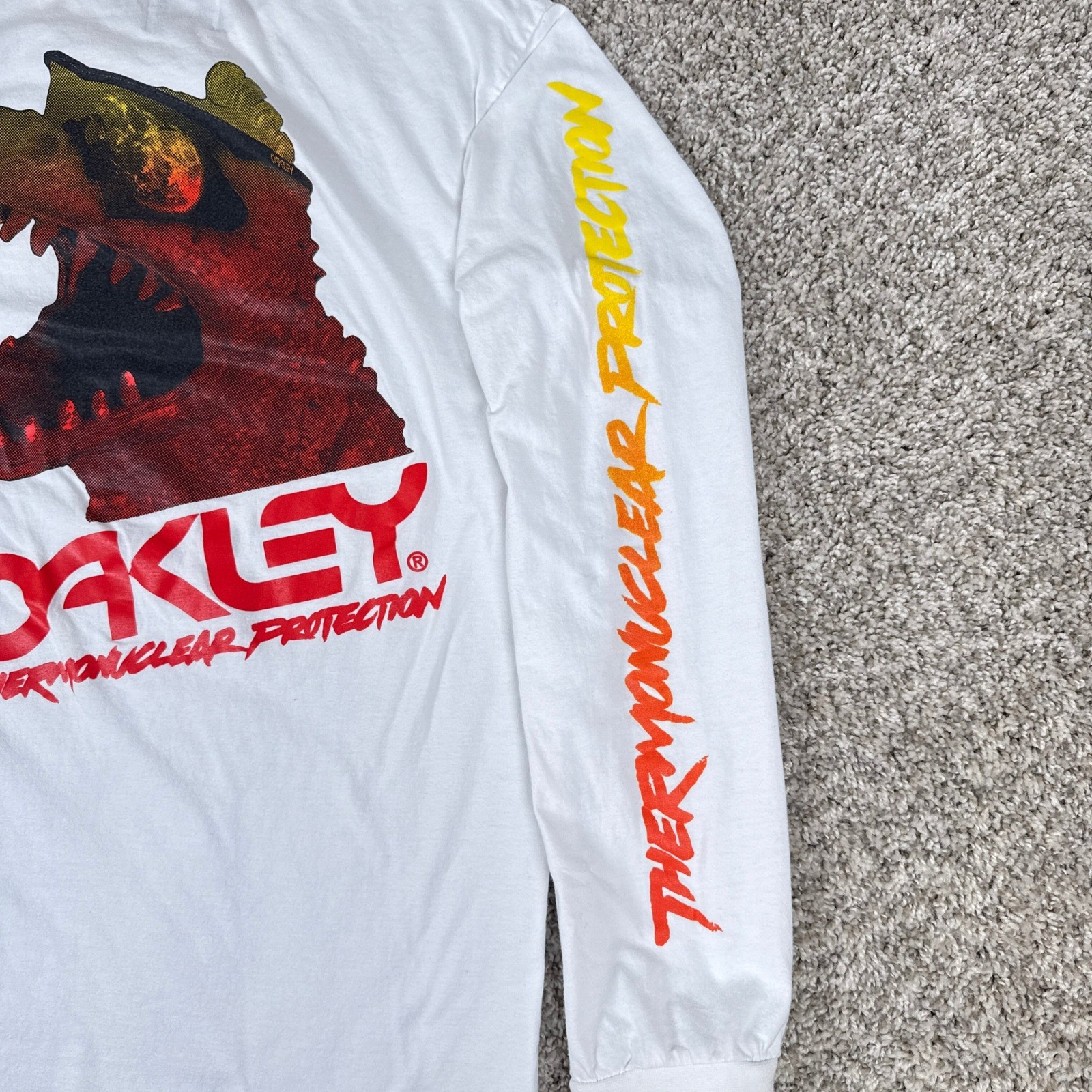 Oakley Shirt Mens XL White Thermonuclear Protection Dinosaur Skate Long Sleeve