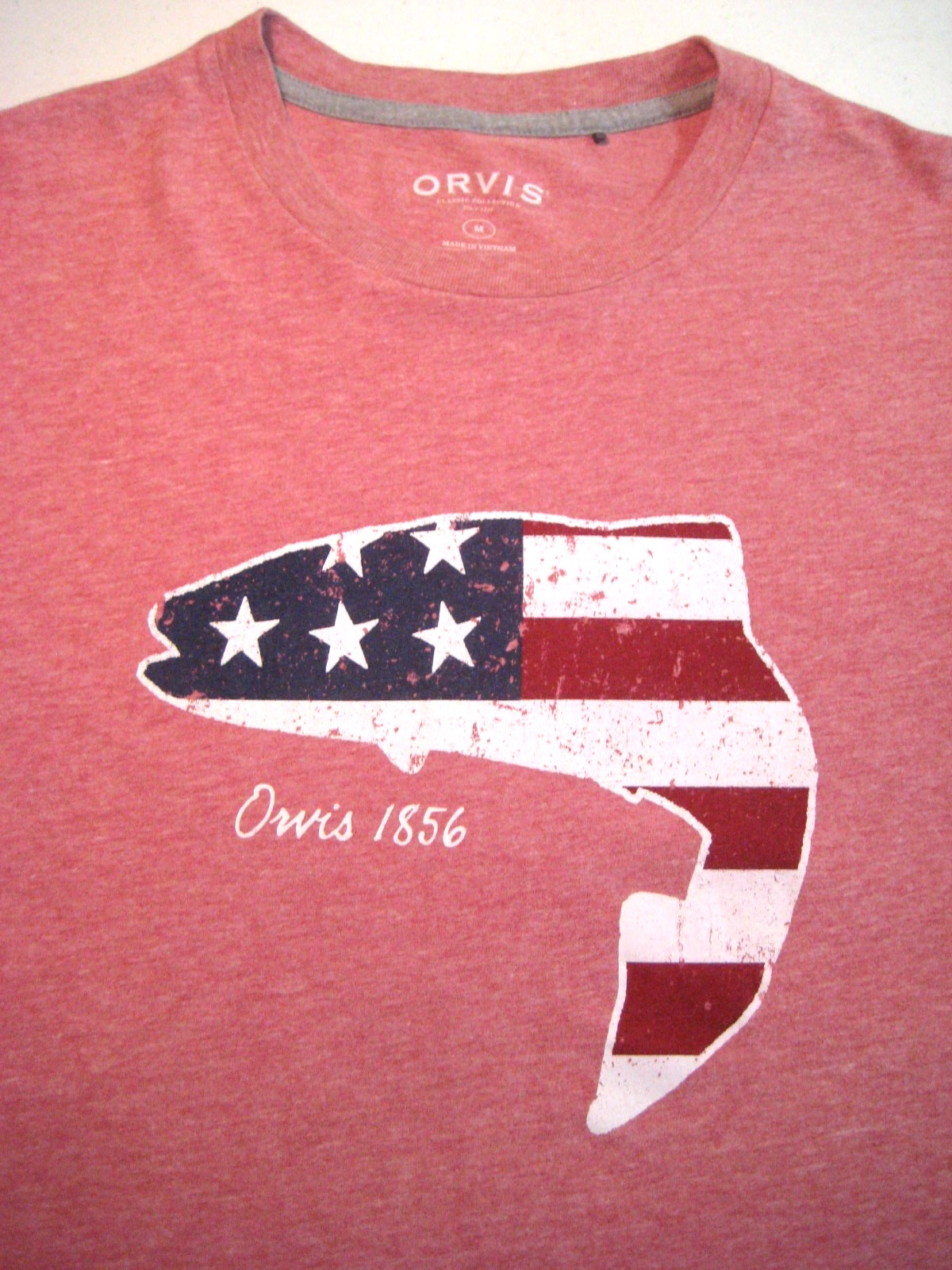 EUC- ORVIS American Flag Trout- 60% Cotton & 40% Polyester- Size Medium T-Shirt