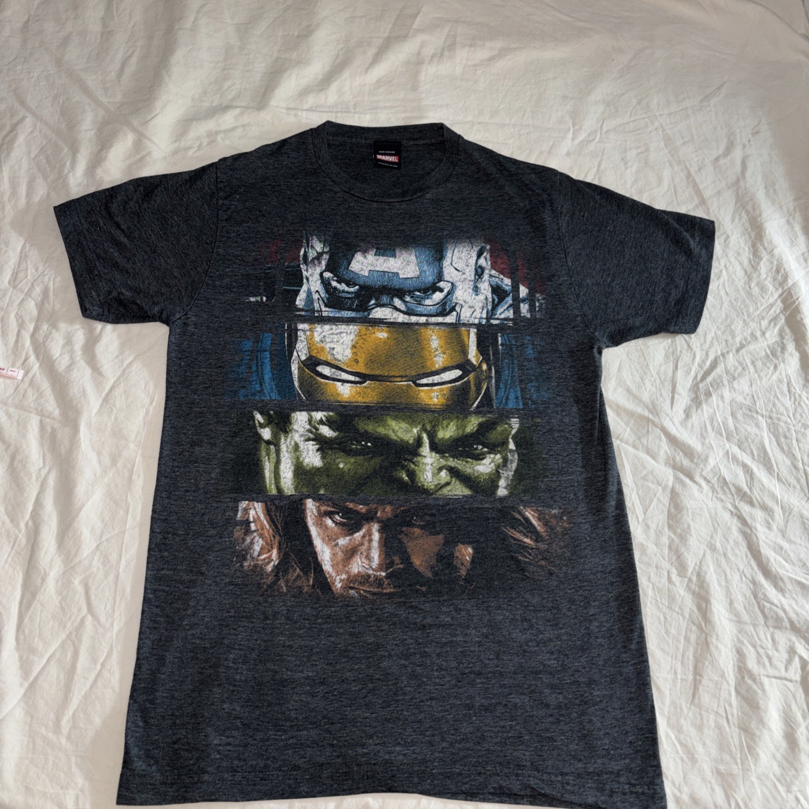 Mens Small Marvel t Shirt Hulk Captain Iron Thor Vnt Avengers