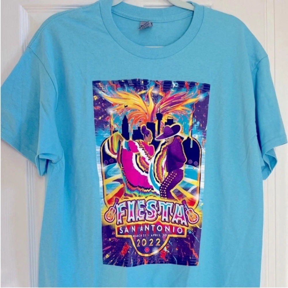 Gildan Fiesta San Antonio Short Sleeve Graphic T Shirt Mens Large Blue NWOT