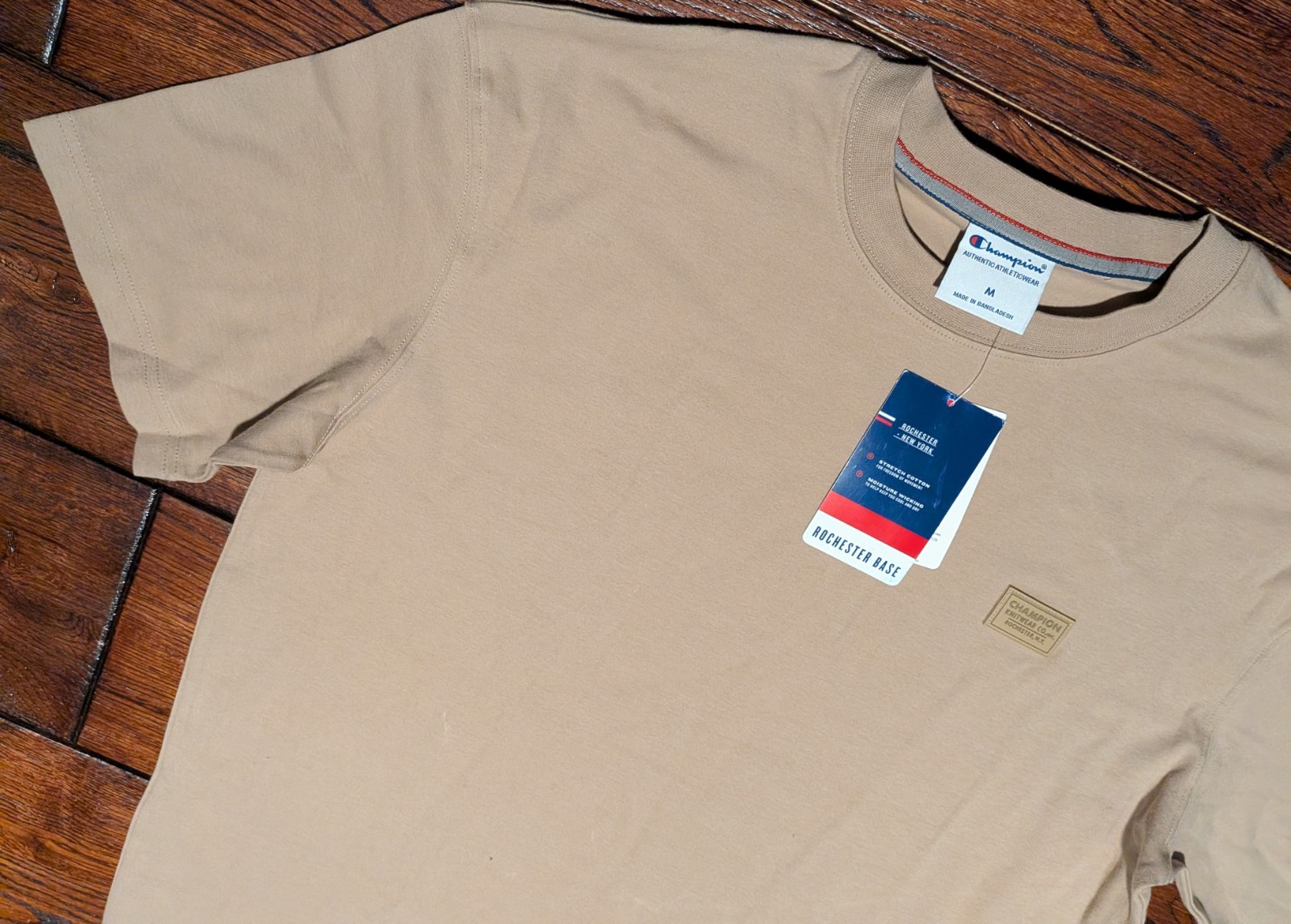 Champion Men&rsquo;s Rochester Base NY Tan Stretch Crewneck T-Shirt Size Medium – NWT