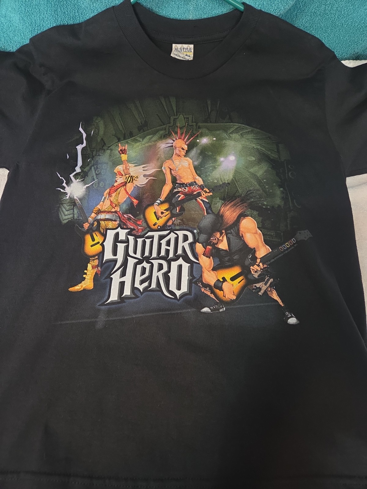 Guitar Hero 2008 Video Game Promo T-Shirt YOUTH LARGE SEE Measurements
