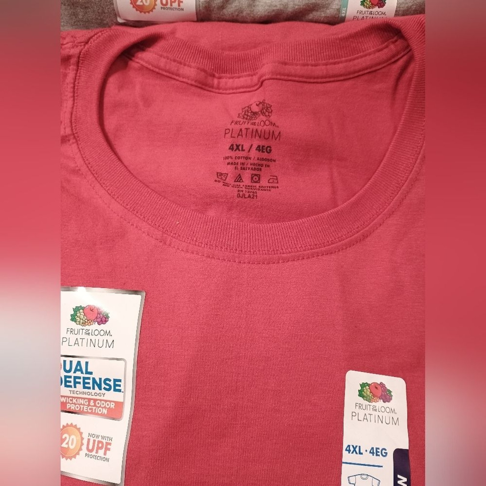 Fruit of the Loom Dual Defense Men&rsquo;s Short Sleeve Tees in Gray and Red 4XL
