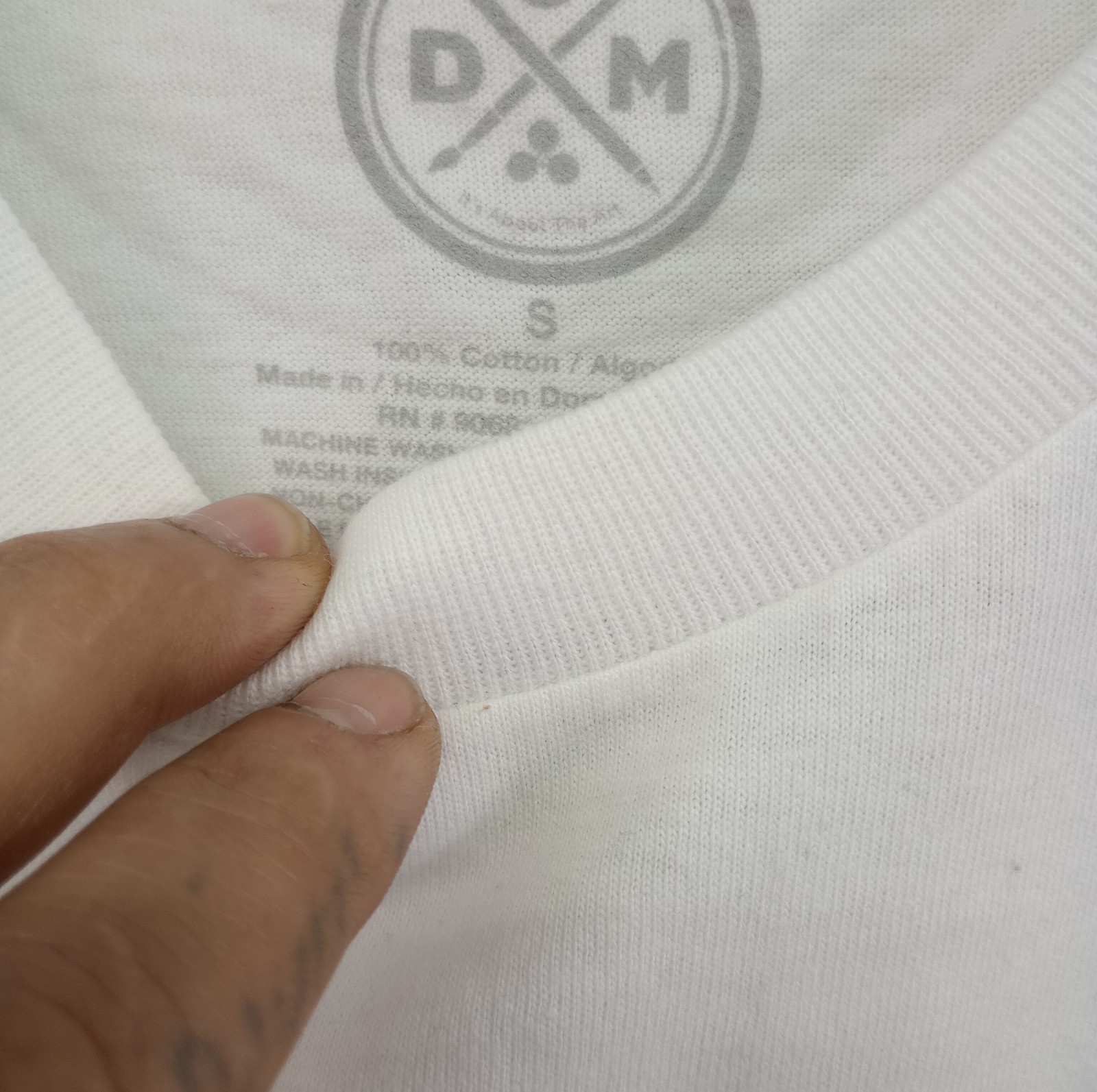 NWT Men&rsquo;s Small DOM 100% Cotton Graphic Novelty White T-shirt &lsquo;Good Vibes Only&rsquo;