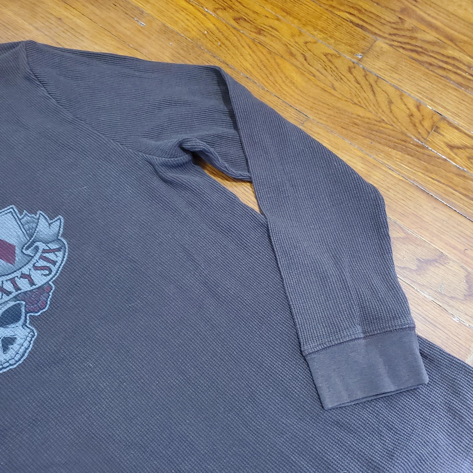Vans Thermal Shirt Mens 2XL Brown Skull Poker Cards Graphic Long Sleeve Tee