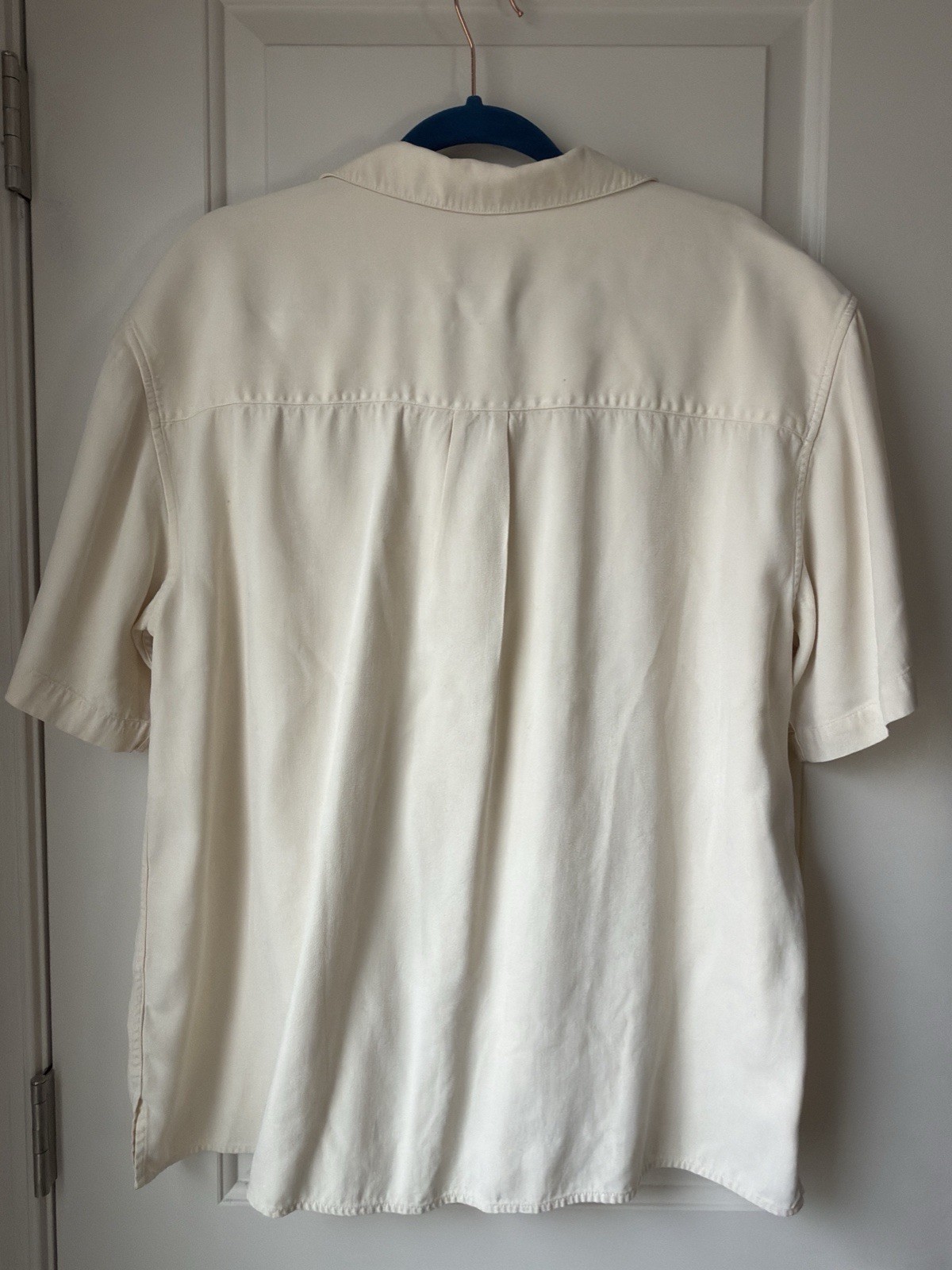 Jos A Bank Men’s 100% Silk Button Up Short Sleeve Cream Ivory Shirt Large