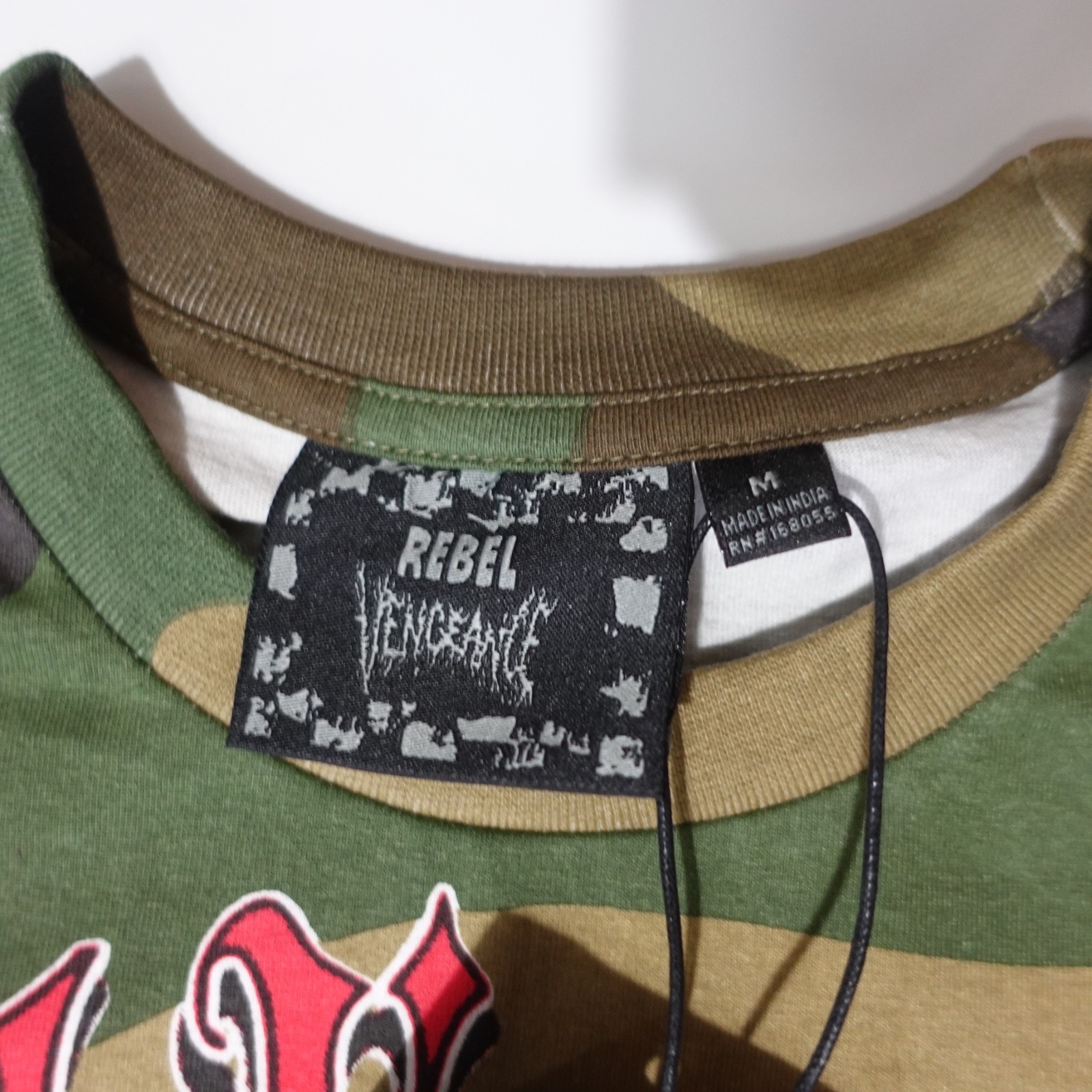 Rebel Vengeance Camo Skull Graphic Cotton Men&rsquo;s Crew Neck T-Shirt Size M NWT