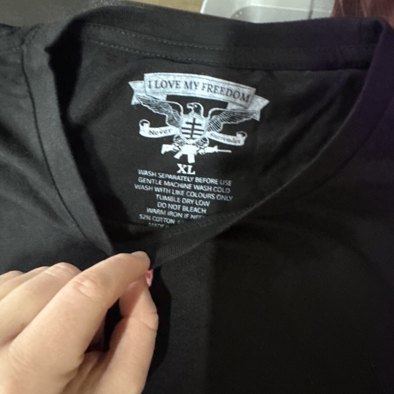 I Love My Freedom « I Don&rsquo;t Run, I Reload » Gun Graphic Tee XL