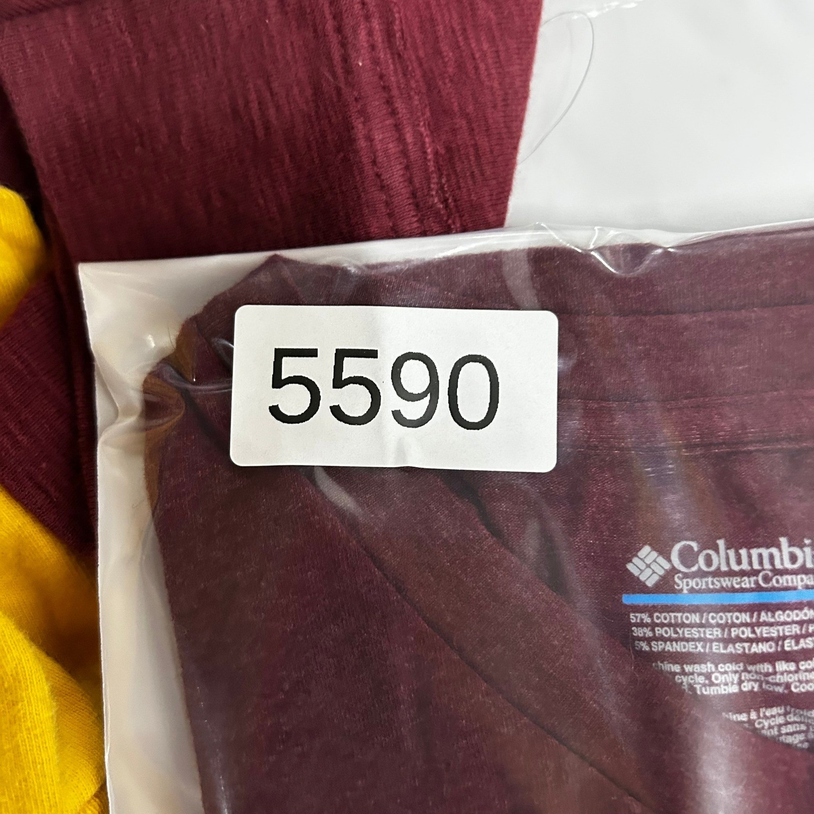 Columbia T-Shirt Mens Size Large Maroon Short Sleeve Cotton Blend Logo Athletic