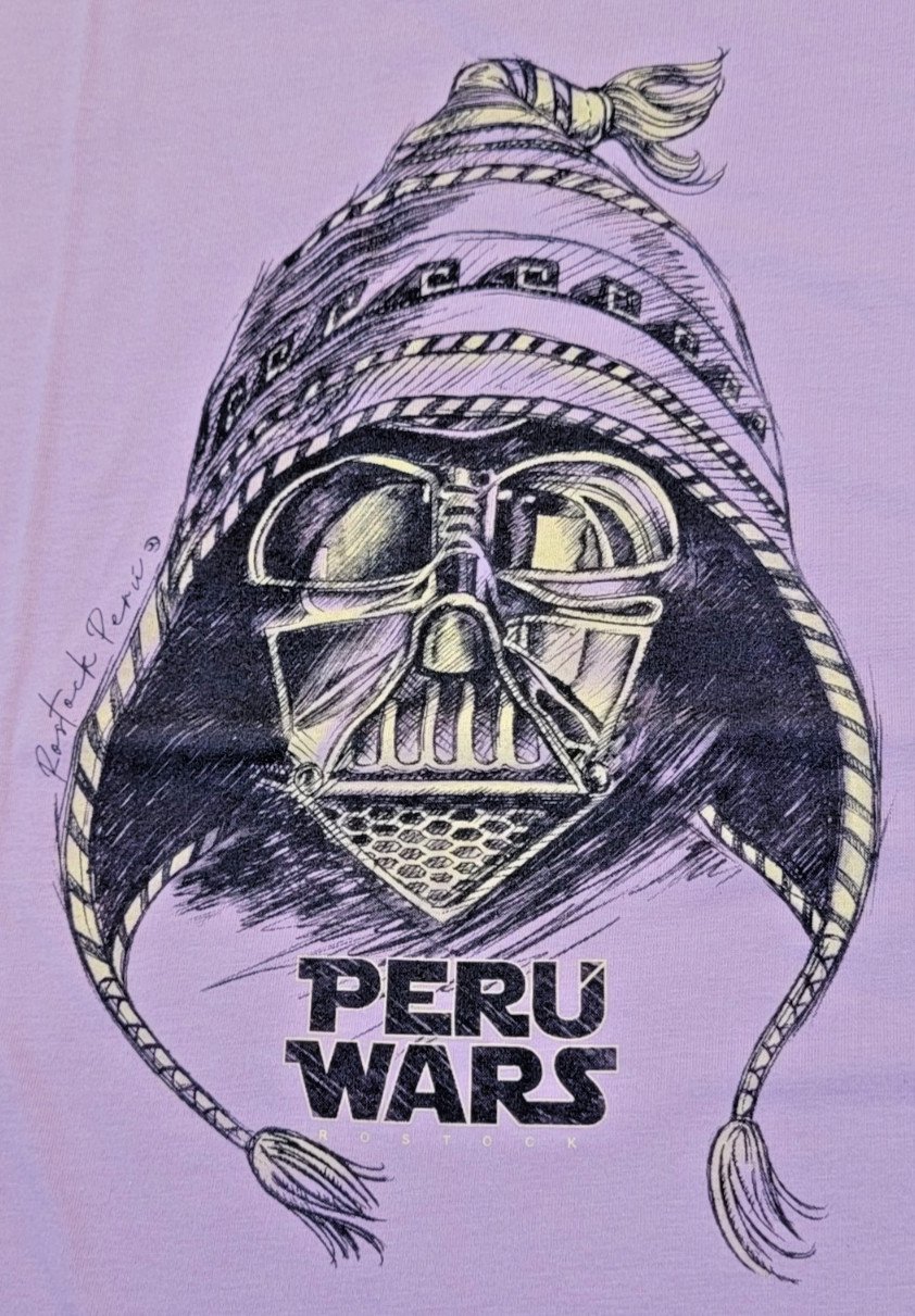 Peruvian Design T Shirt Unisex Size S *** Chullo – Andean Knitted Design