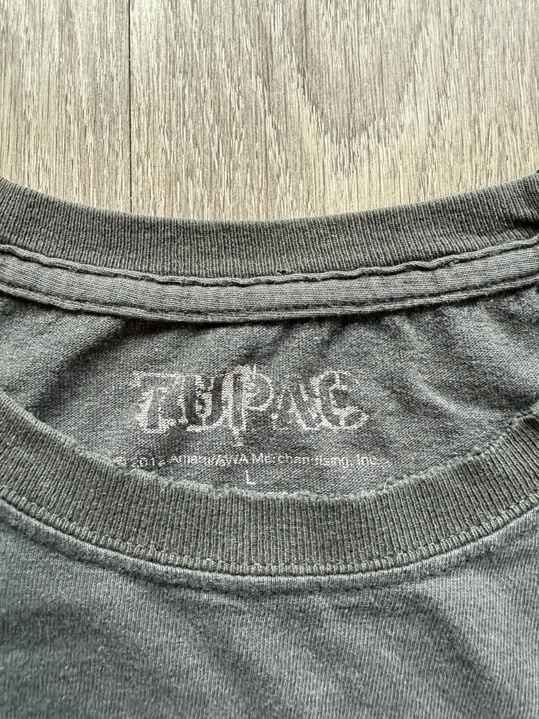 Tupac Shakur 2012 AWA Merchandising Graphic T-Shirt Size Large