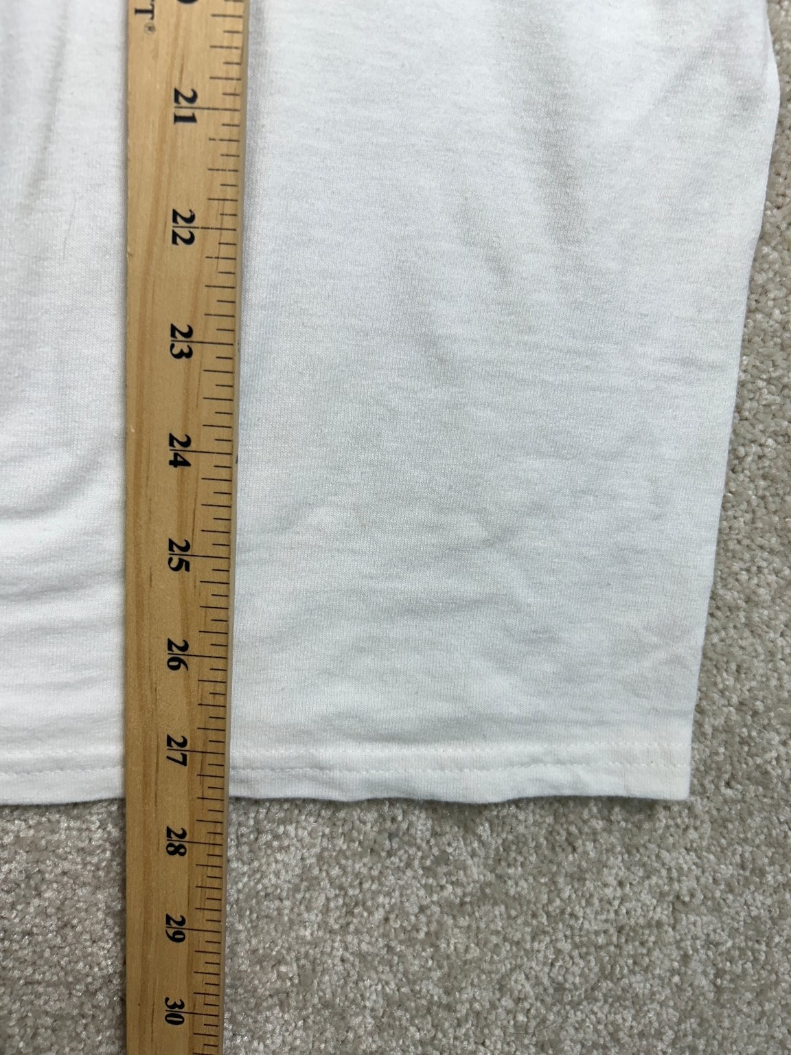 GILDAN T-Shirt Men&rsquo;s White XL 50/50 Cotton Polyester Graphic Tee