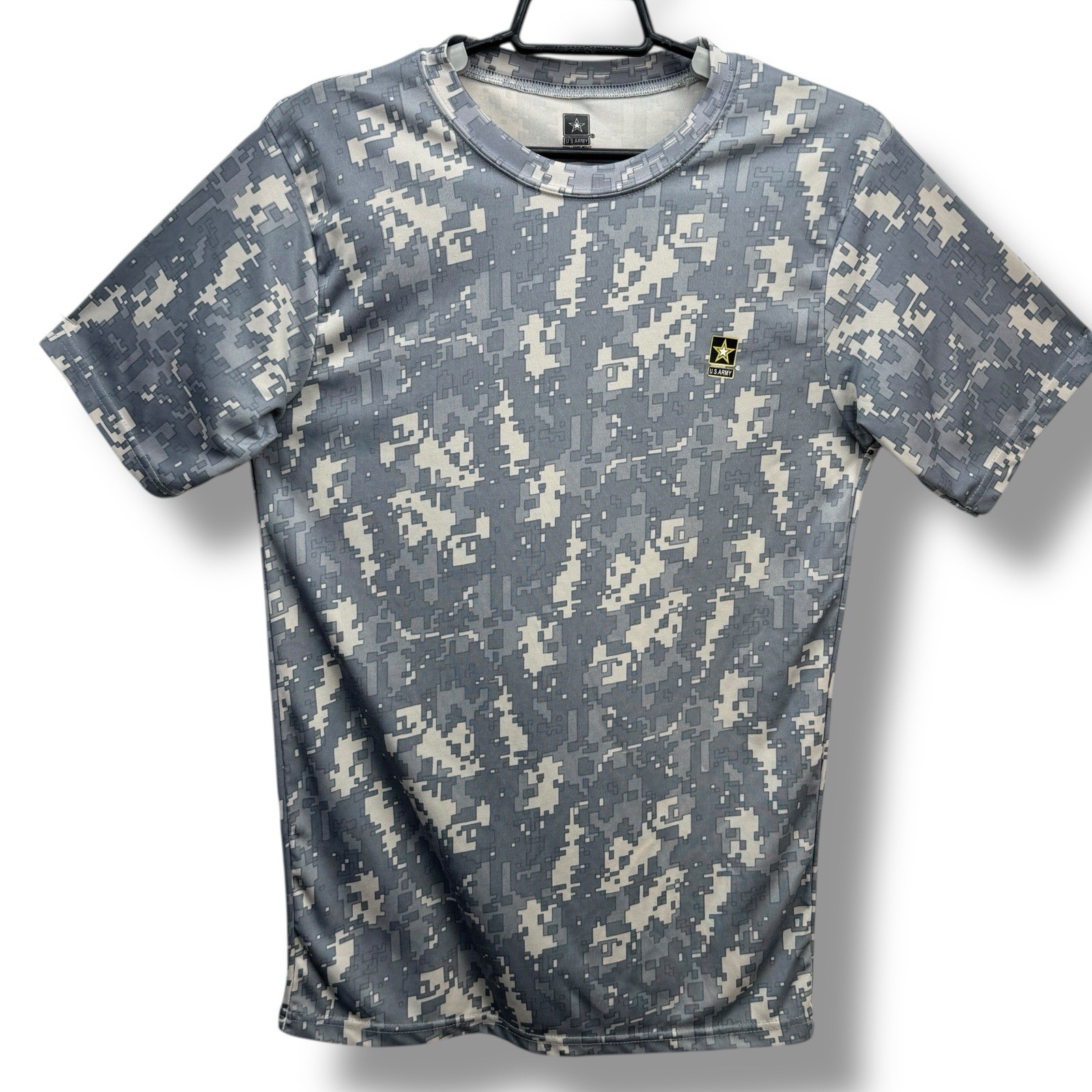 U.S. Army Men&rsquo;s Digital Camo Short Sleeve T-Shirt Small 100% Polyester