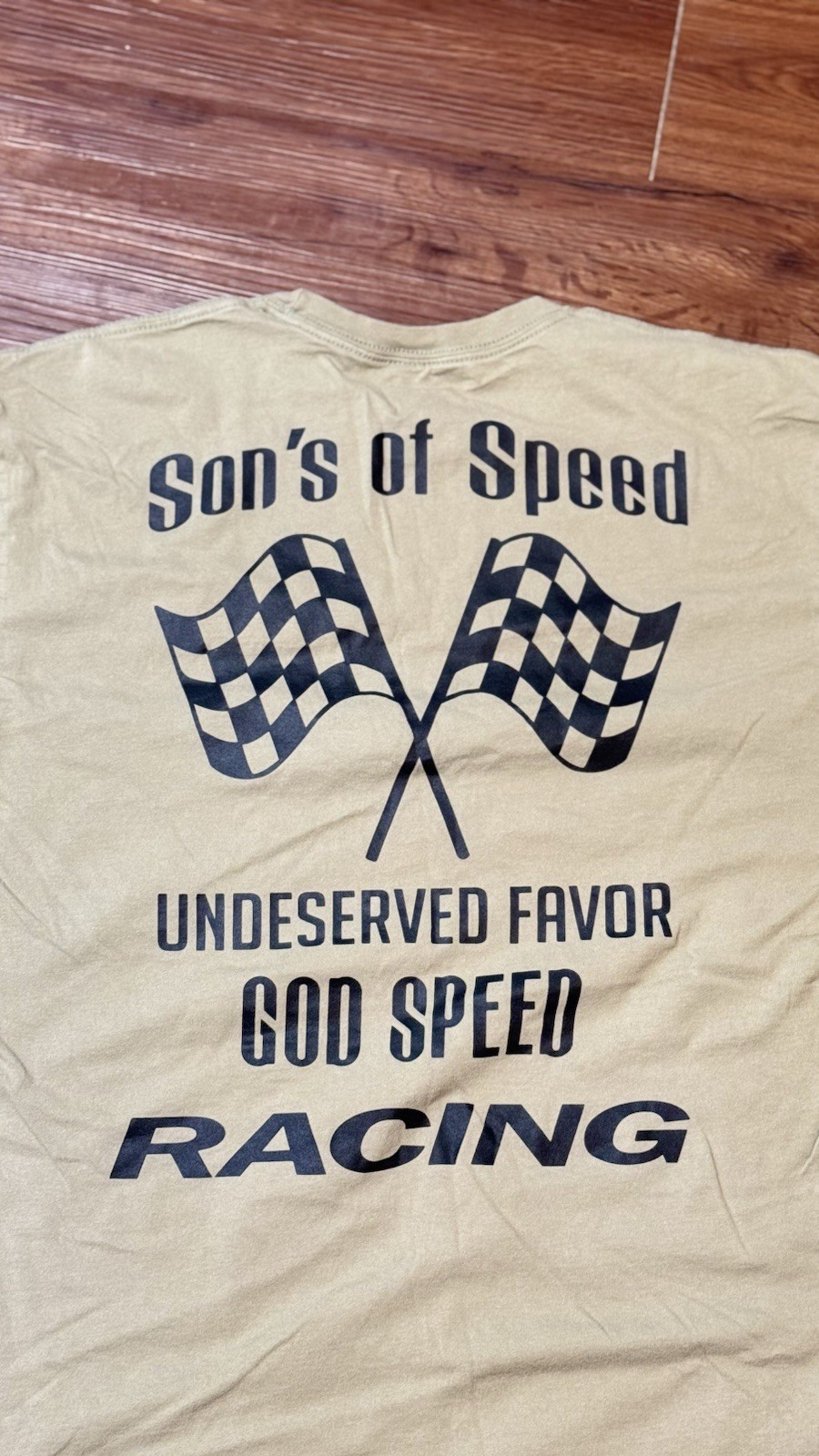 Men&rsquo;s God Speed Racing Skull & Checkered Flags Graphic Tee Beige Crew Neck L