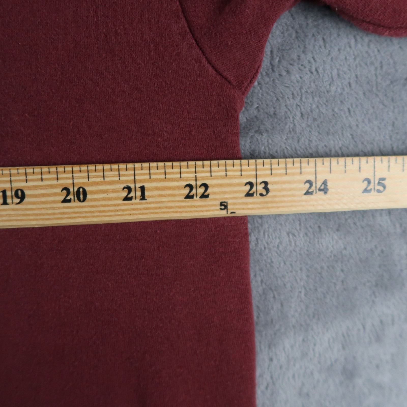 Champion Harvard Collegiate L Large Embroidered Burgundy T-Shirt University
