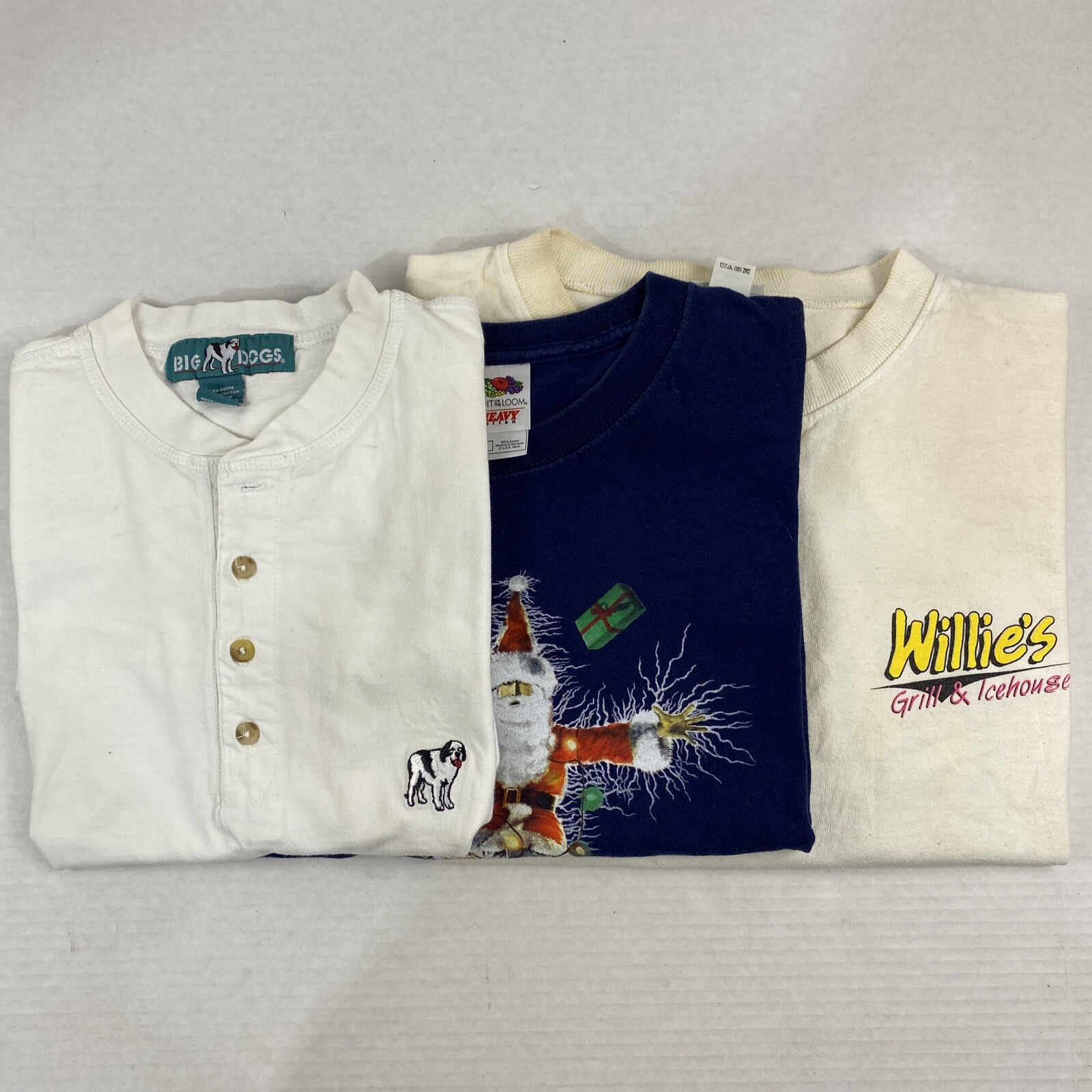 Wholesale Lot of 30 Modern/Vintage Mix Short Sleeve Tee Shirts (Sizes In Desc)