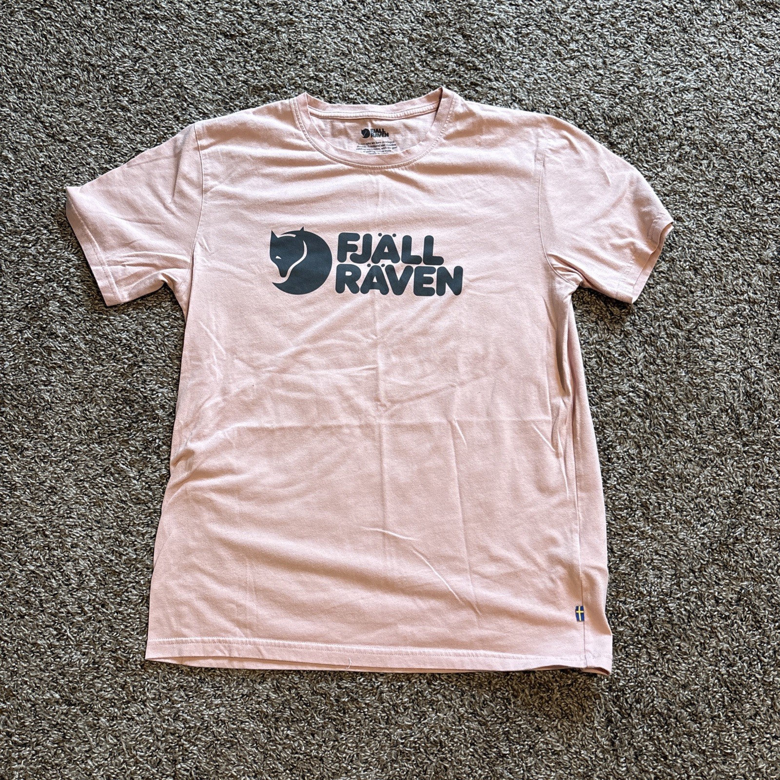 Fjall Raven Logo T Shirt Men’s Size M Dusty Rose Hiking Outdoors Cotton blend