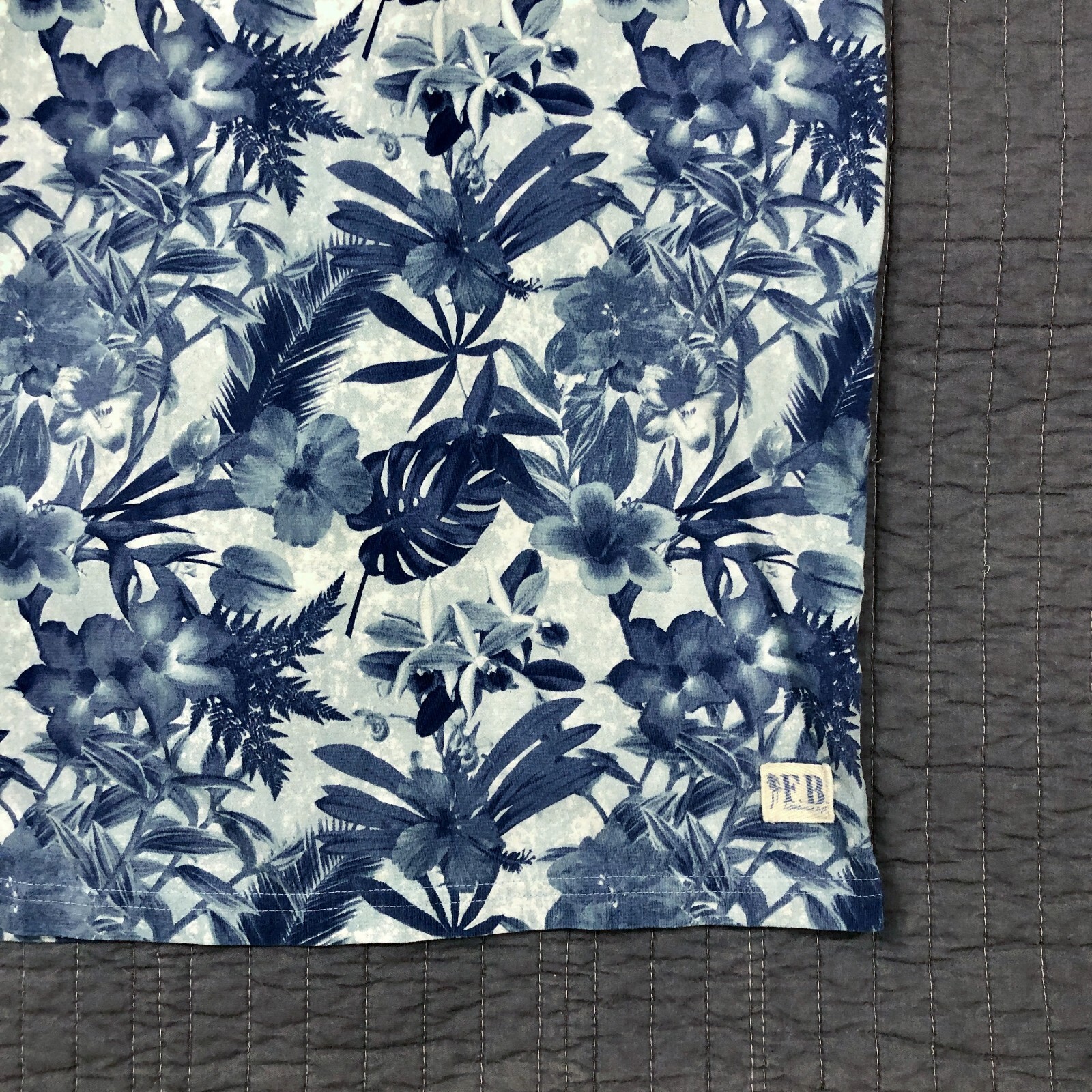 Fresh Brand Shirt Men Medium Blue Hawaiian Tropical Floral Beach Surf Cotton Tee