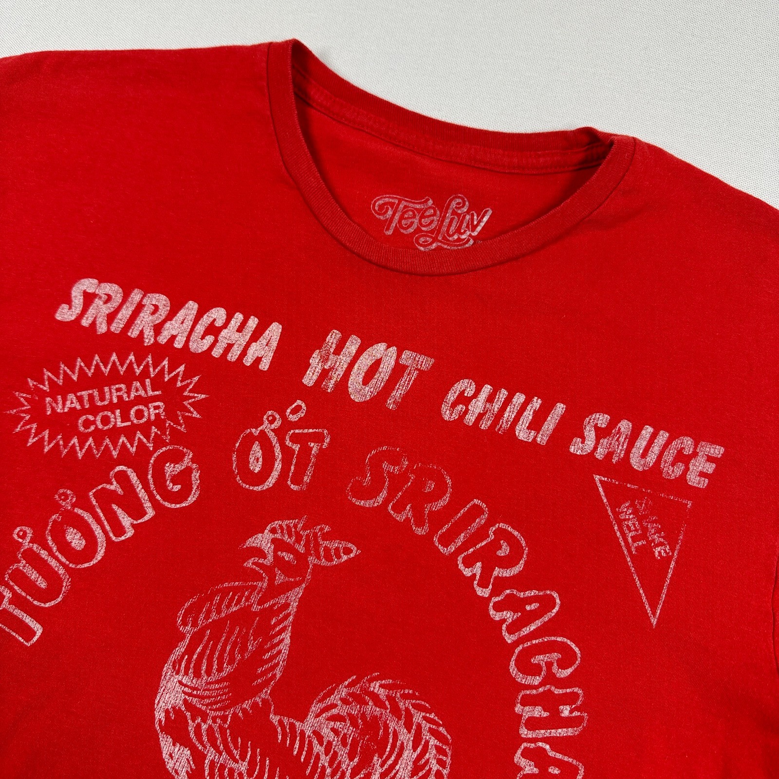 Tee Luv Sriracha Sauce Vintage Retro Red T-Shirt – Size L