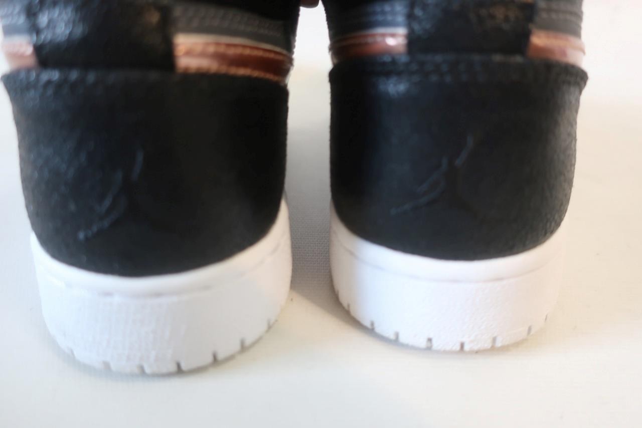 NWOT Boys Nike Air Jordan Black, Rose Gold 705300-006 High Top Sneakers 4.5Y