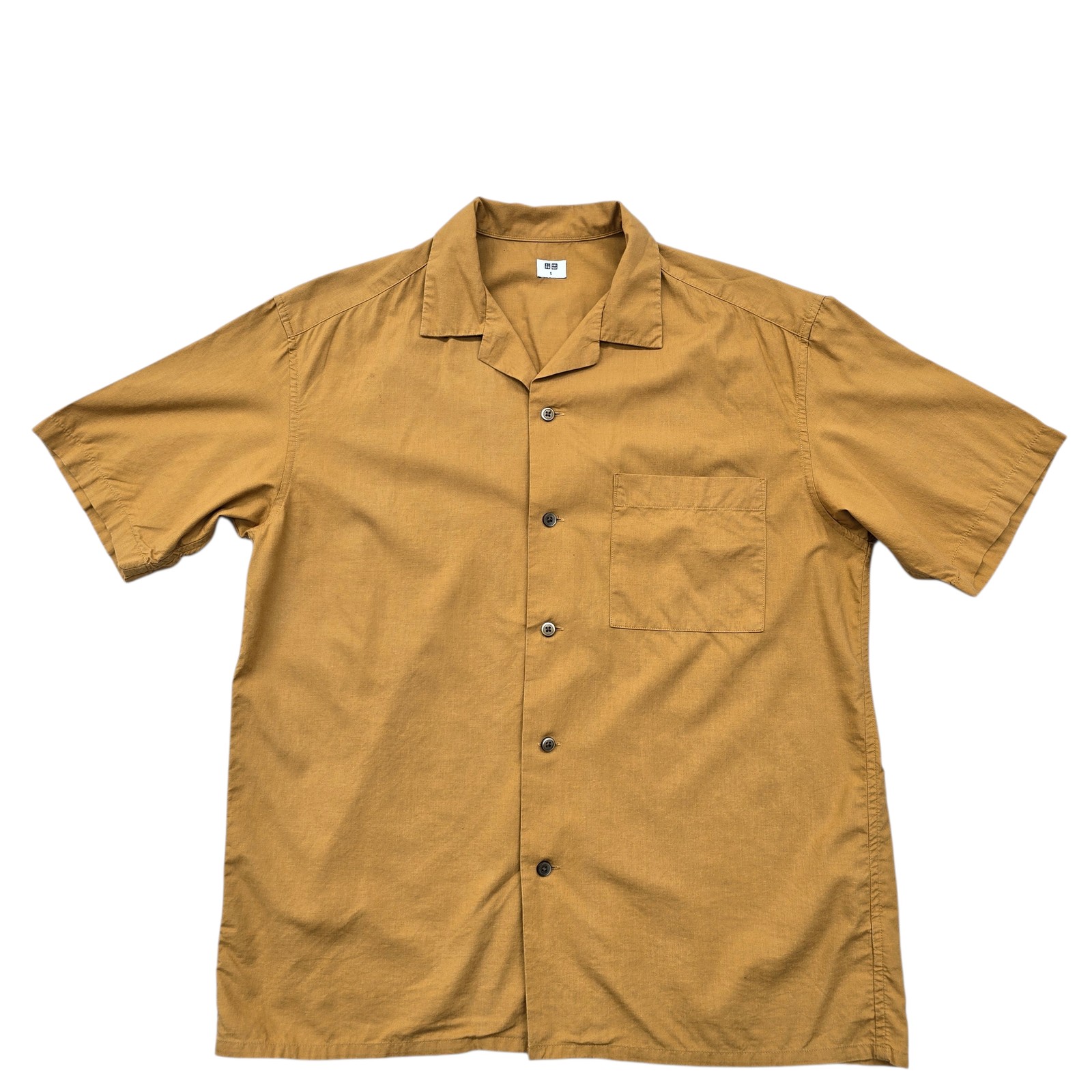 Uniqlo Men&rsquo;s S Short Sleeve Open Collar Shirt in Mustard