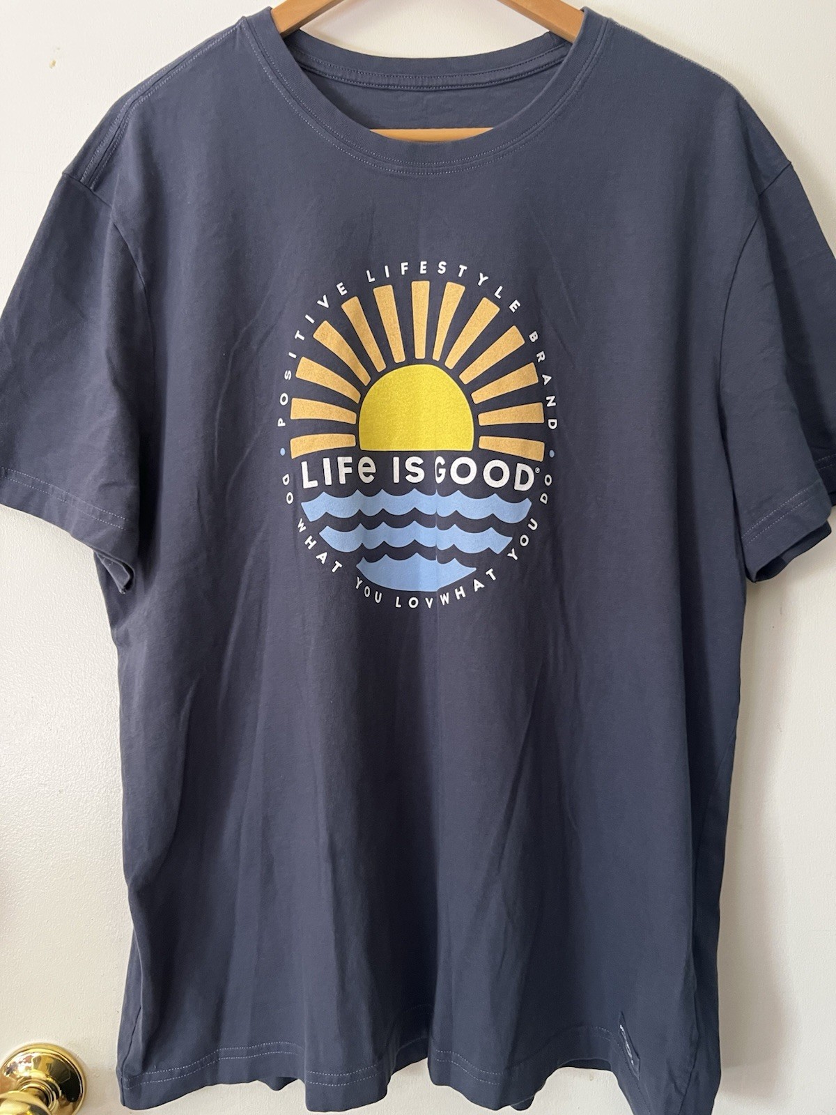 Men’s XL Life is Good tshirt .lot #