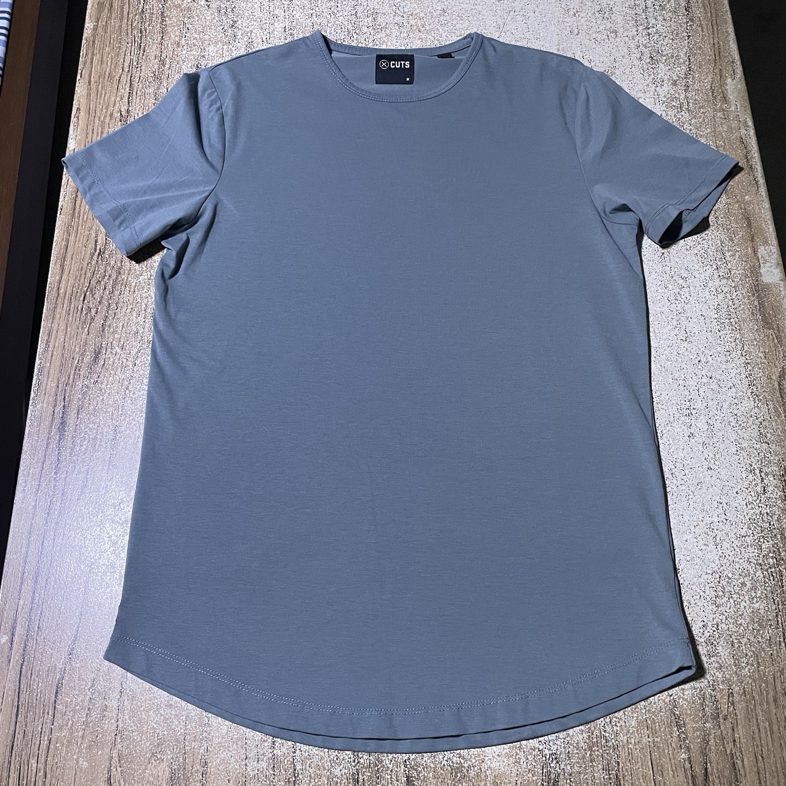 Cuts Clothing Curve Hem Mens Athletic Tee Shirt Size M #32603