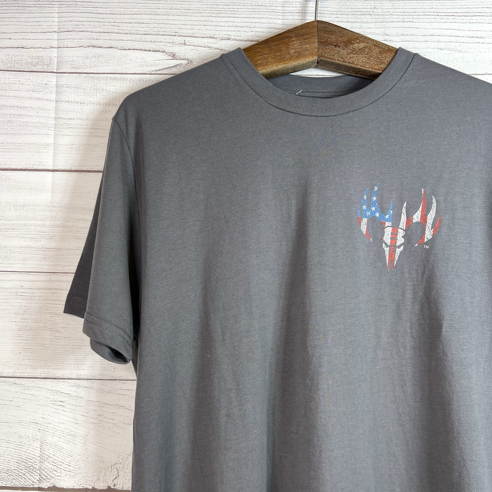 Jedco Mens Buck Wear USA Bigfoot Gray T-Shirt Size L NWT Outdoor Gorpcore